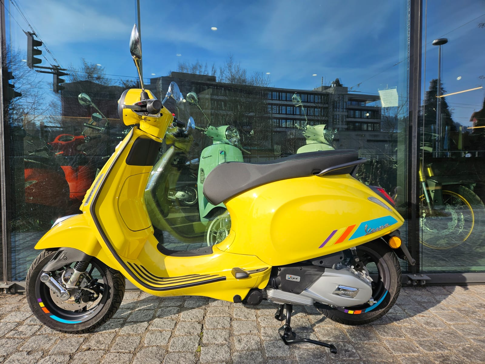PIAGGIO Vespa Primavera 125 S Euro 5+-showroom-element-2