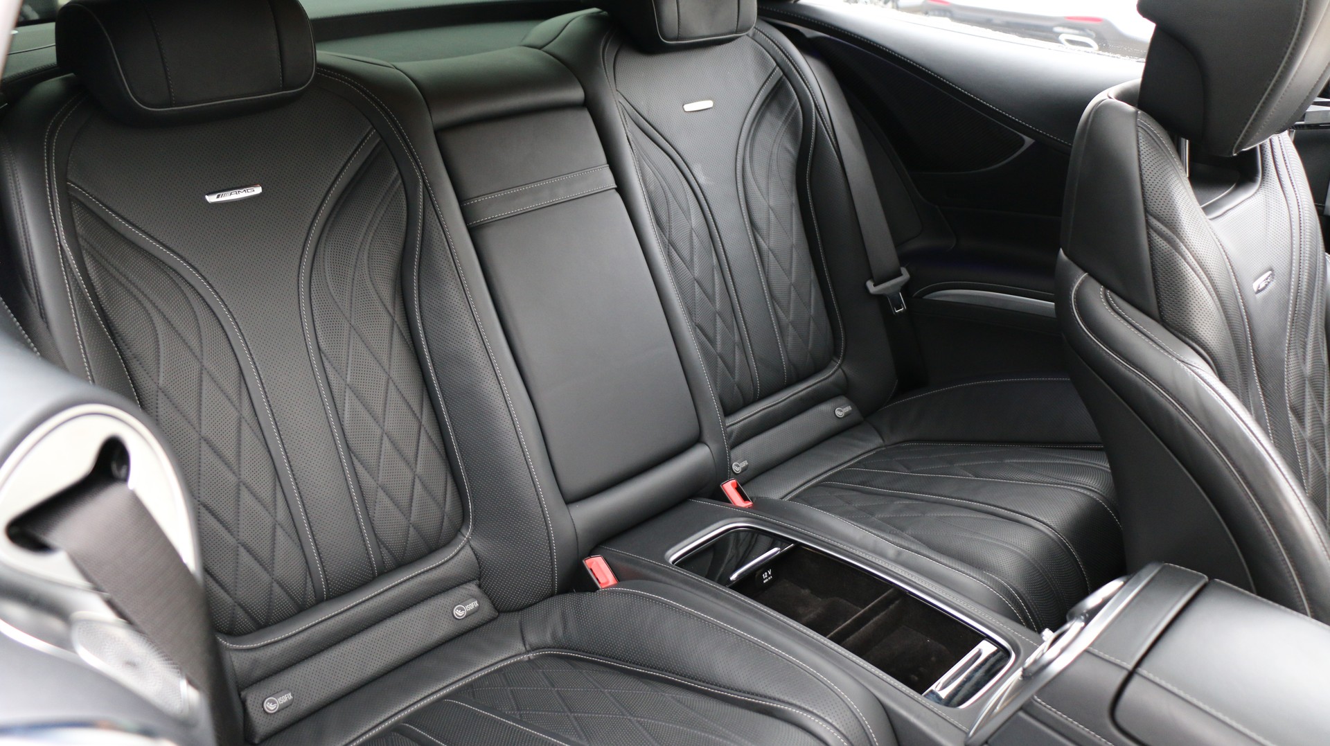 MERCEDES-BENZ S 63 AMG 4Matic-image-14