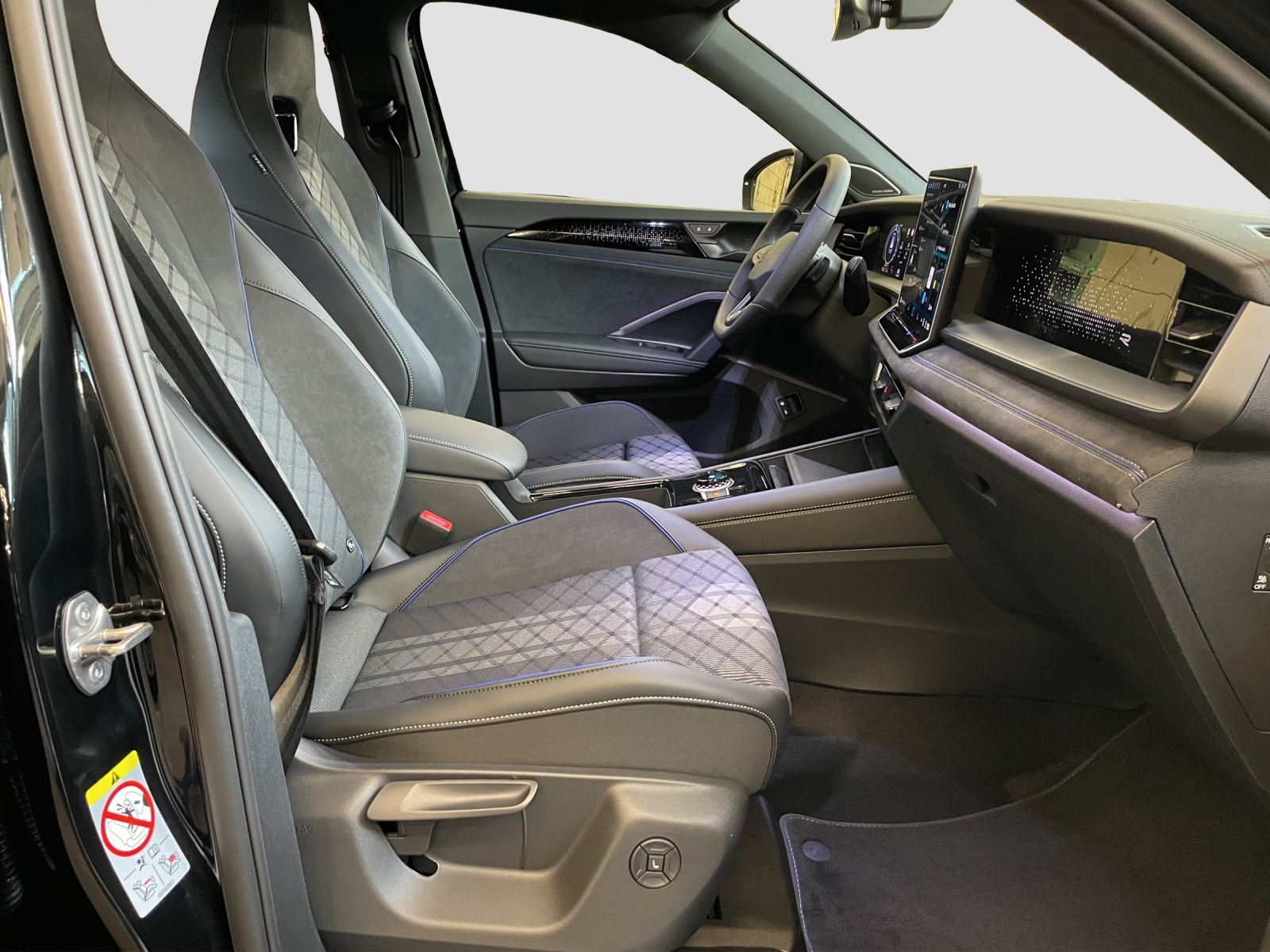 VW Tayron 1.5 TSI evo2 eHybrid R-Line DSG-image-13
