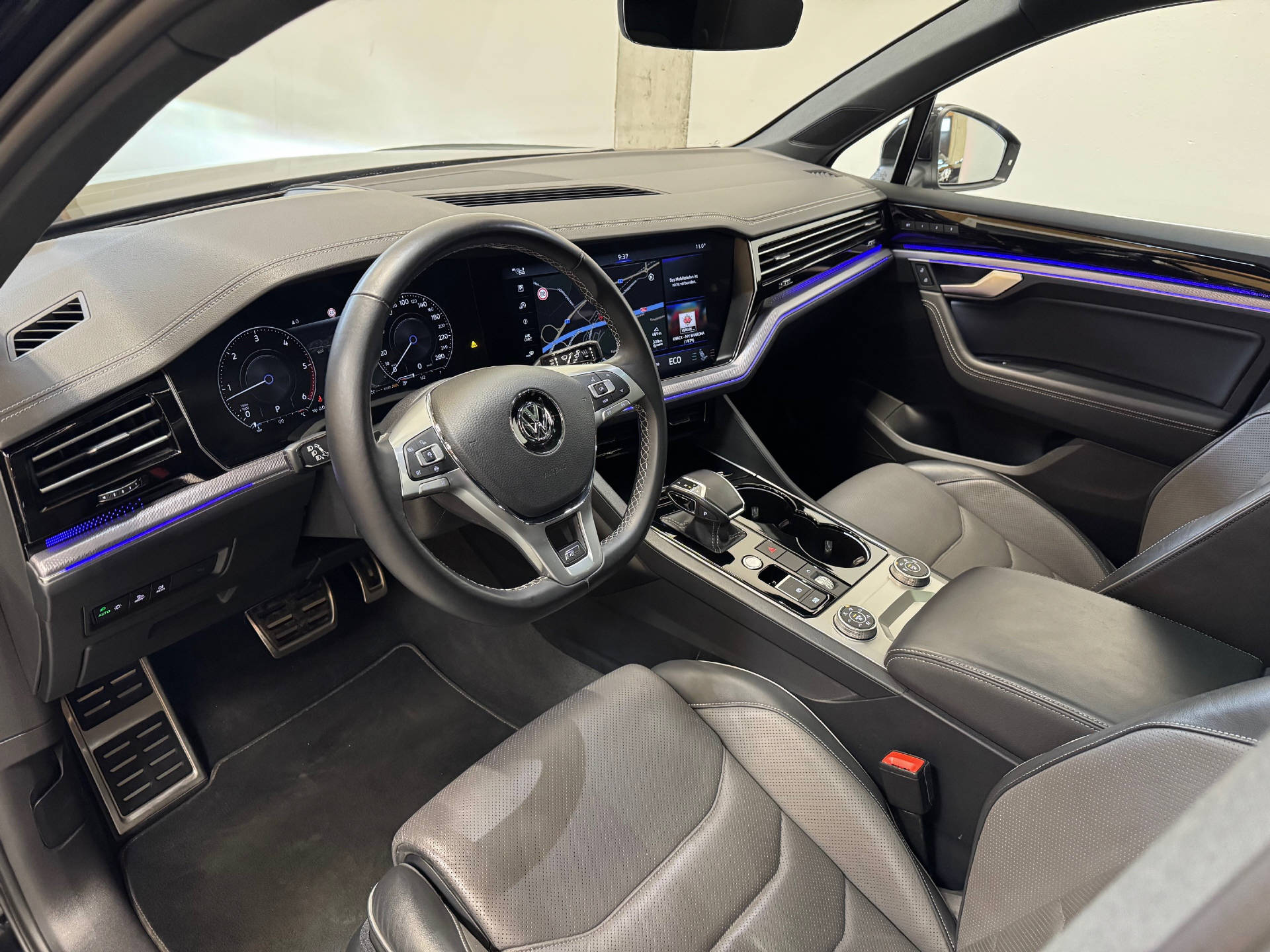 VW Touareg 3.0 V6 TDI 286 R-Line-image-2