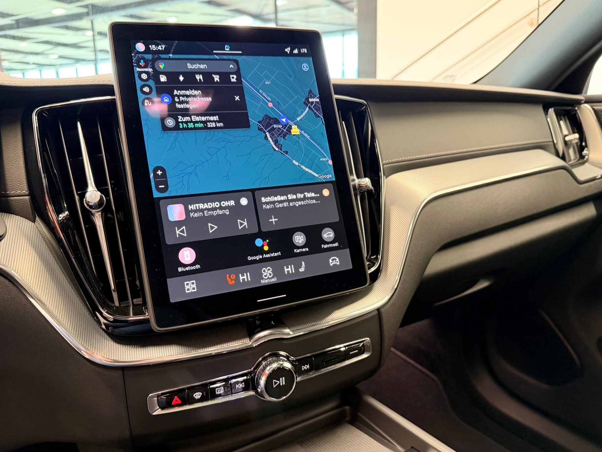 VOLVO XC60 T6 eAWD PluginHybrid Black Edition Geartronic-image-21