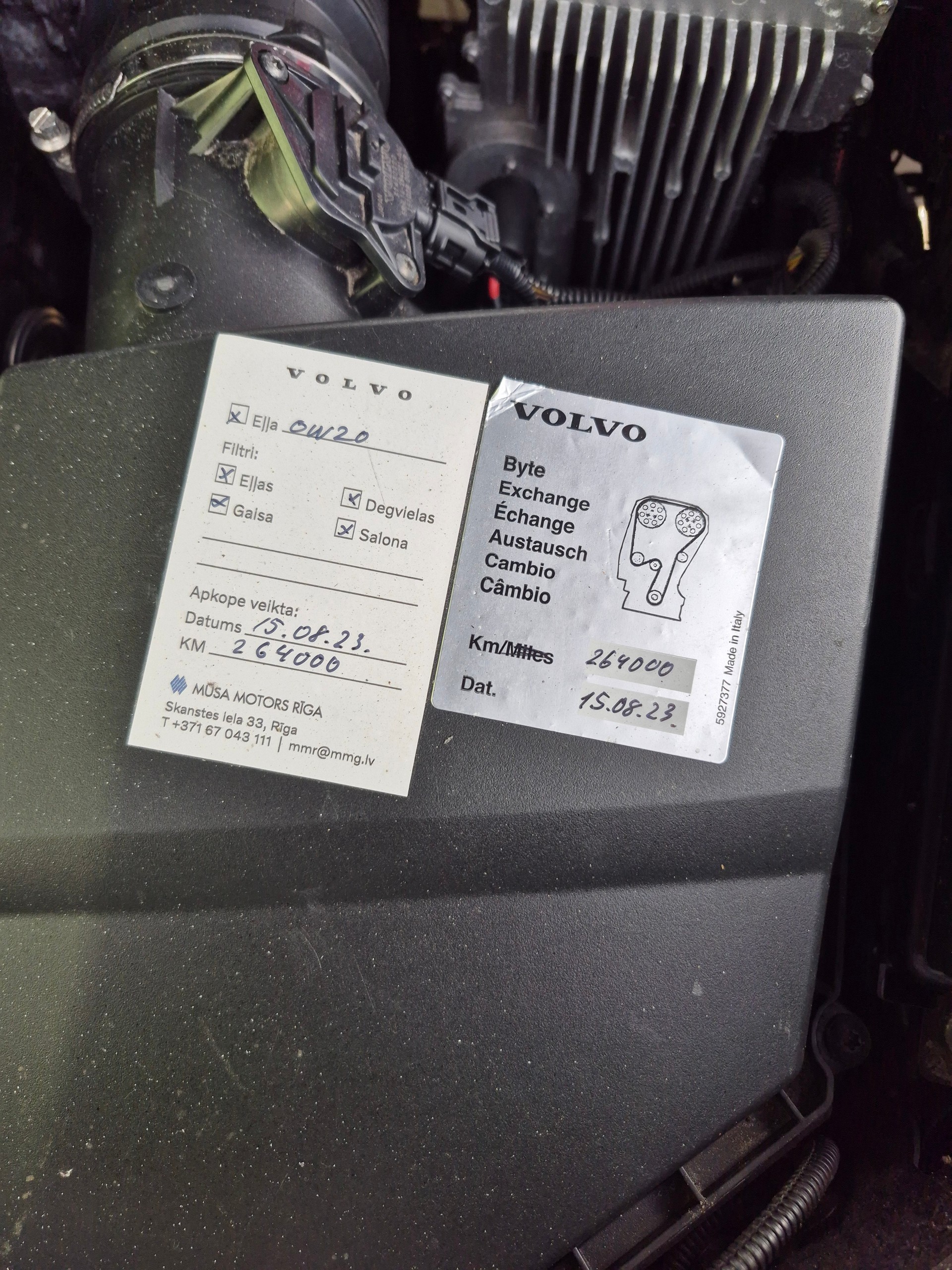 VOLVO XC90 D5 AWD Inscription Geartronic-image-10
