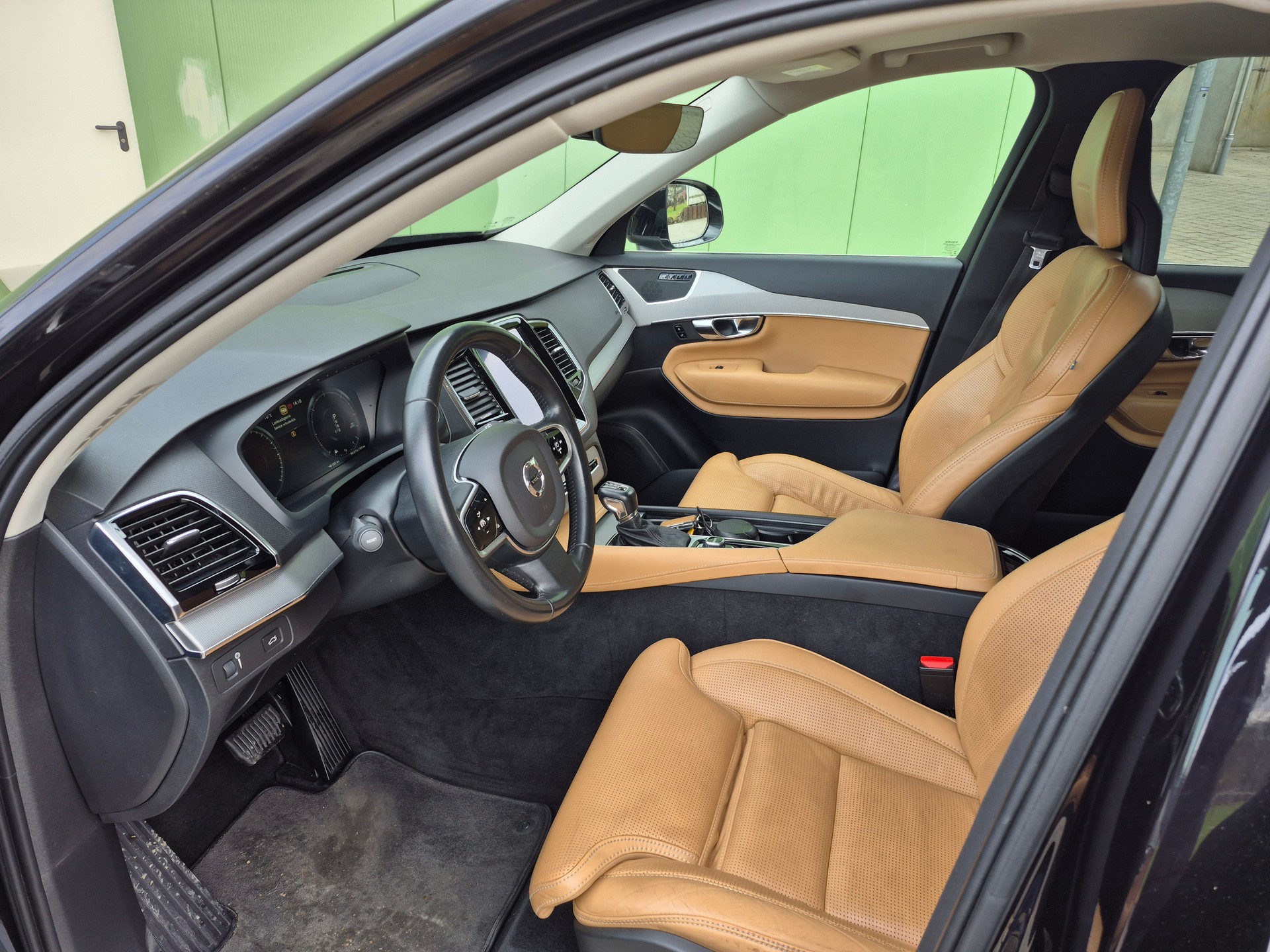 VOLVO XC90 D5 AWD Inscription Geartronic-image-8