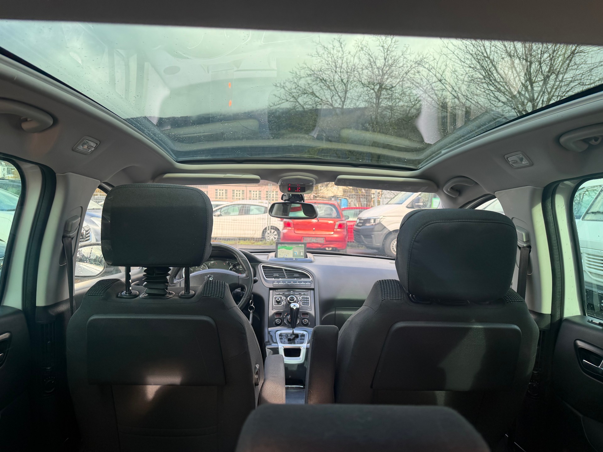 PEUGEOT 5008 1.6 16V T Allure Automatic * 07x Sitze * Gr. Navi * Xenon * Tempomat * PDC V&H *-image-9