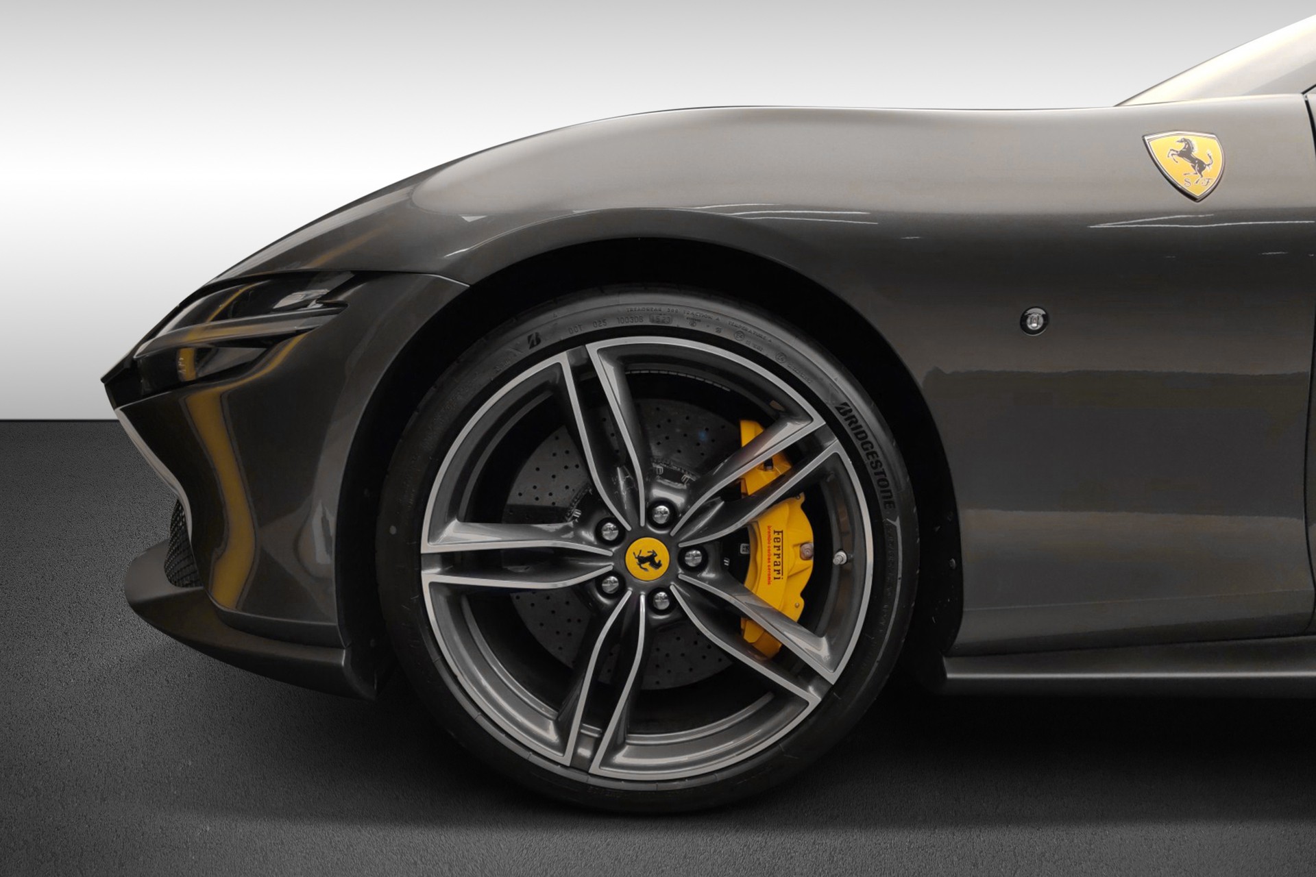 FERRARI Roma Spider-image-8