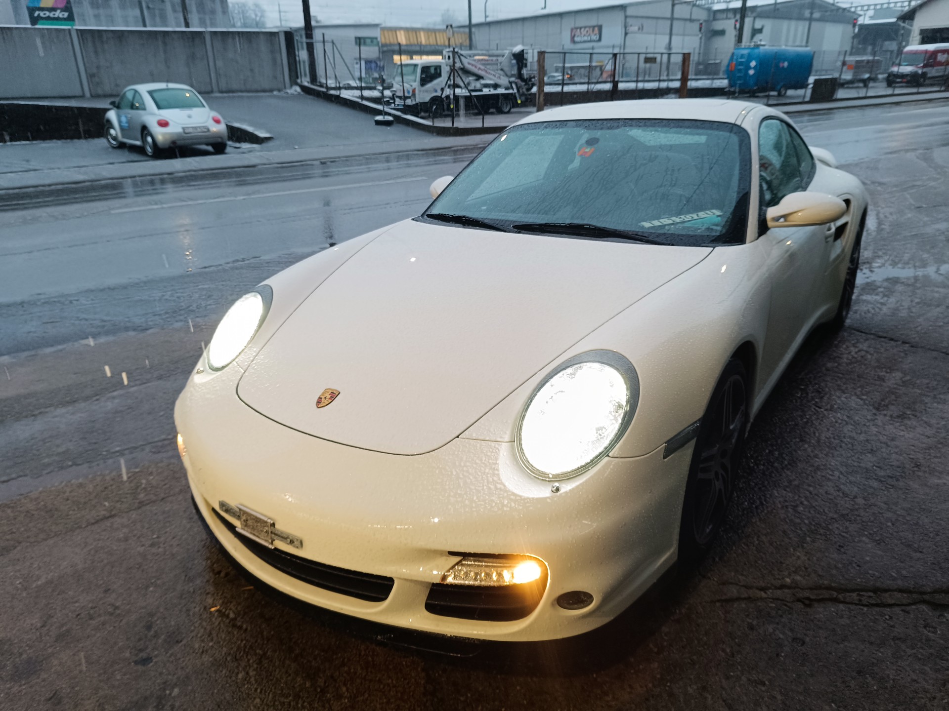 PORSCHE 911 Turbo-showroom-element-1
