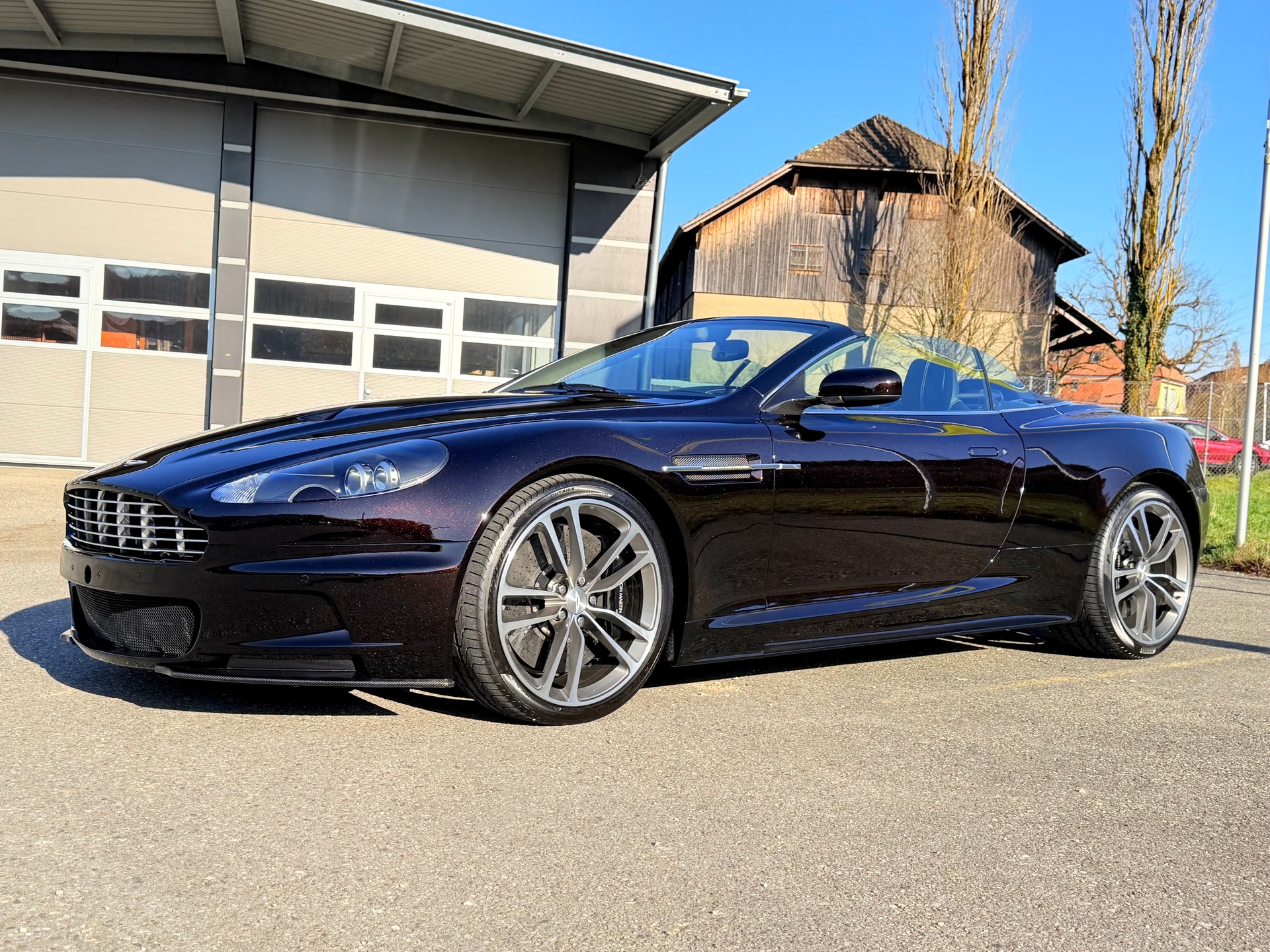 ASTON MARTIN ASTON "DBS VOLANTE" 517 PS V 12 !! TOUCHTRONIC 2 . KM 77`000. TOP AUSSTATTUNG. SONDERLACKIERUNG. AB MFK. PREIS 75`800.--image-0