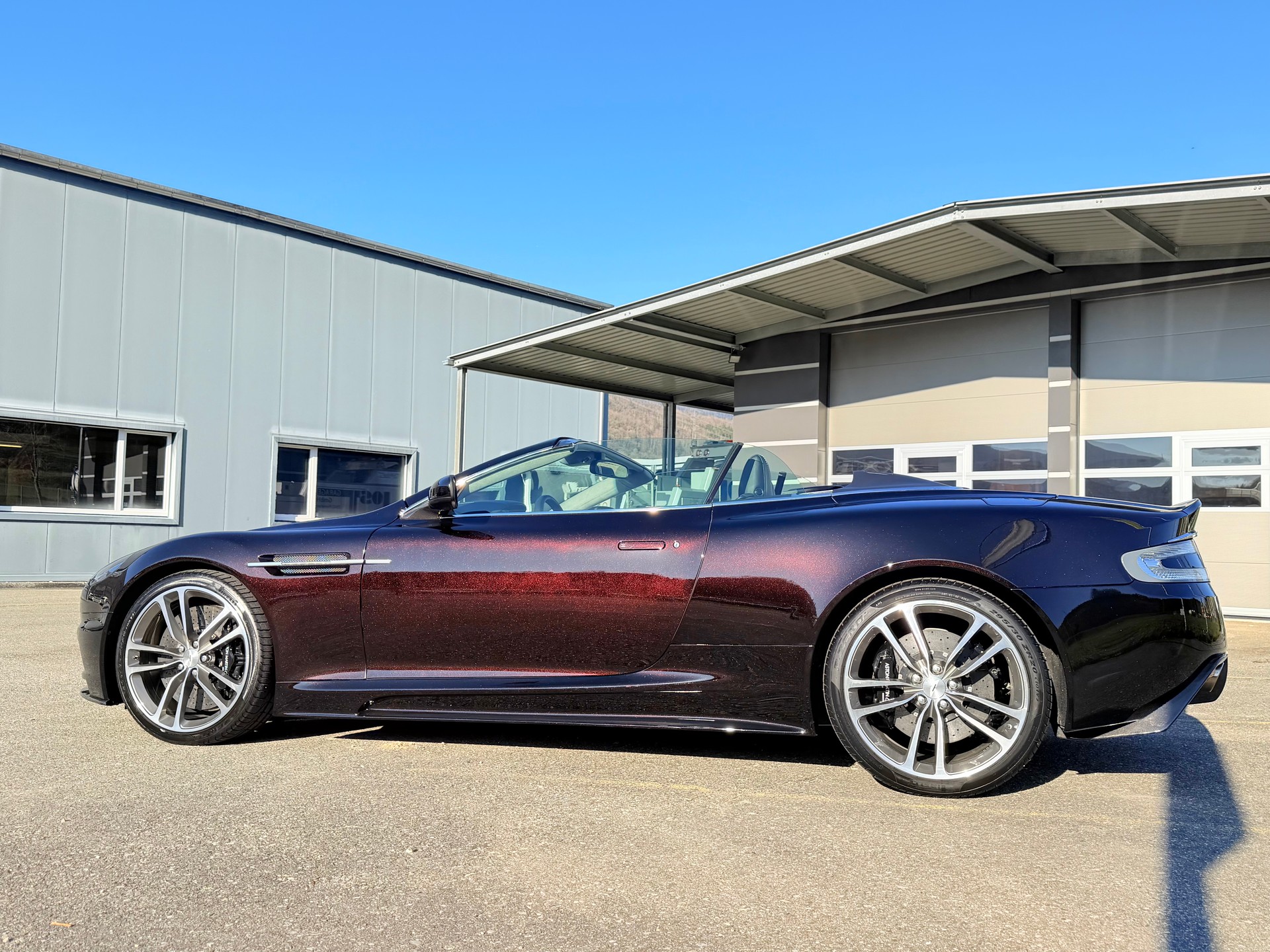 ASTON MARTIN ASTON "DBS VOLANTE" 517 PS V 12 !! TOUCHTRONIC 2 . KM 77`000. TOP AUSSTATTUNG. SONDERLACKIERUNG. AB MFK. PREIS 75`800.--image-1