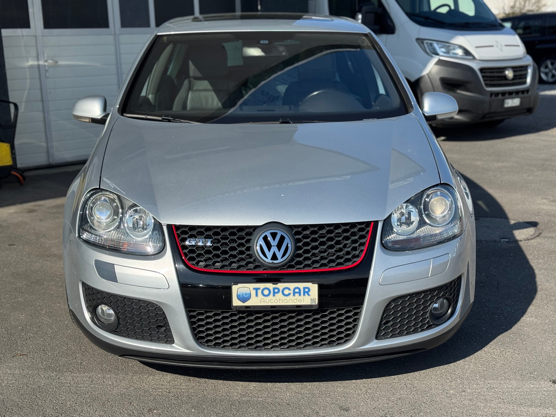VW Golf 2.0 TFSI GTI-image-1