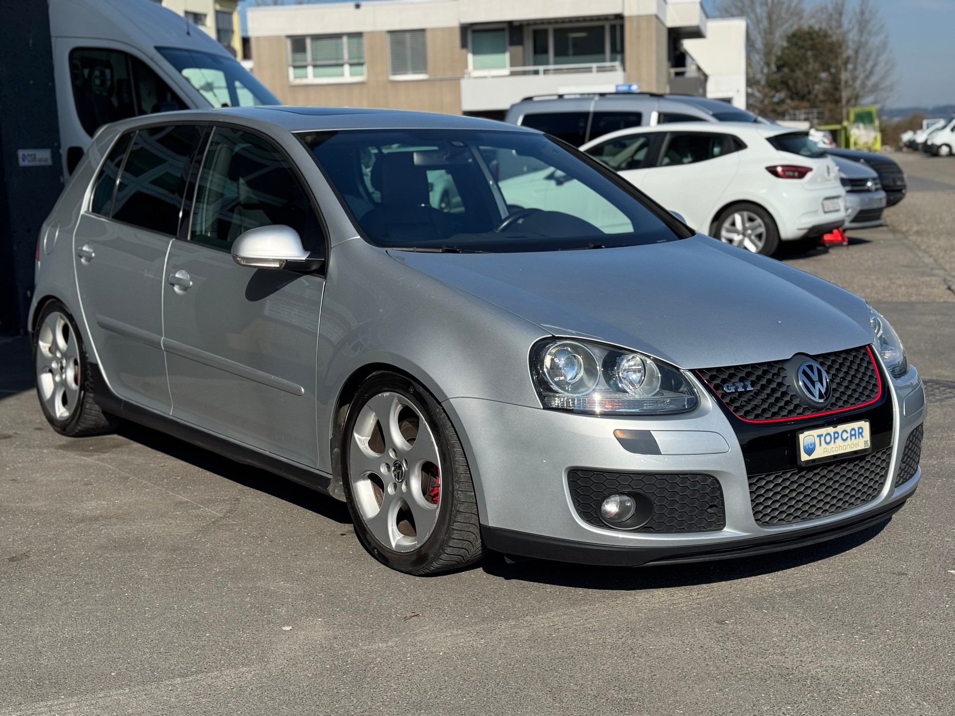 VW Golf 2.0 TFSI GTI-image-12