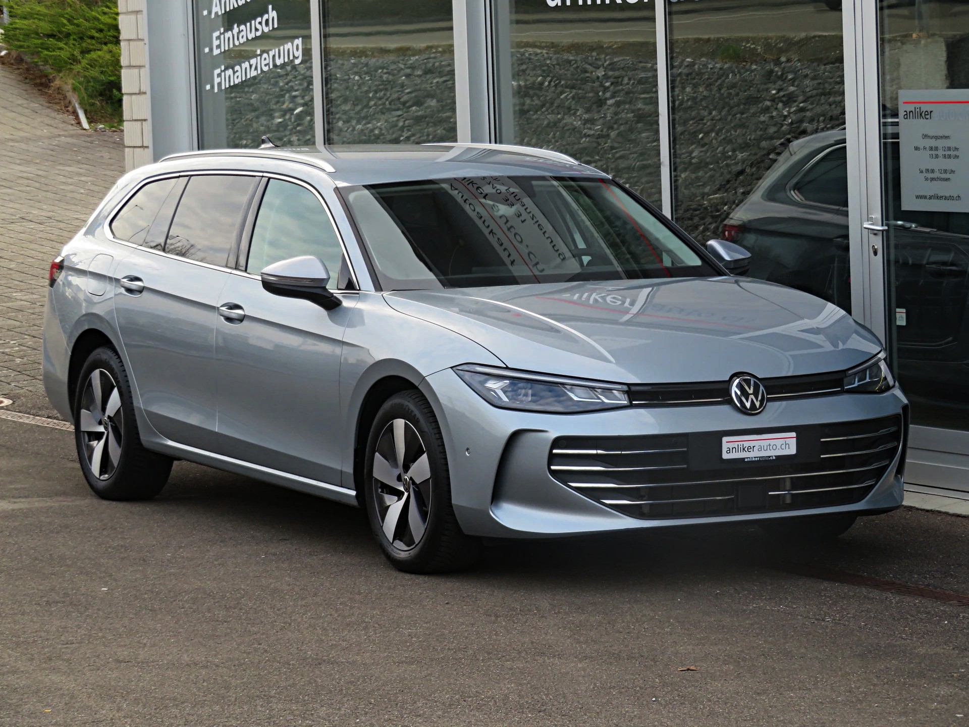 VW Passat Variant 1.5 TSI evo2 Plug-In- Hybrid Business DSG-image-0