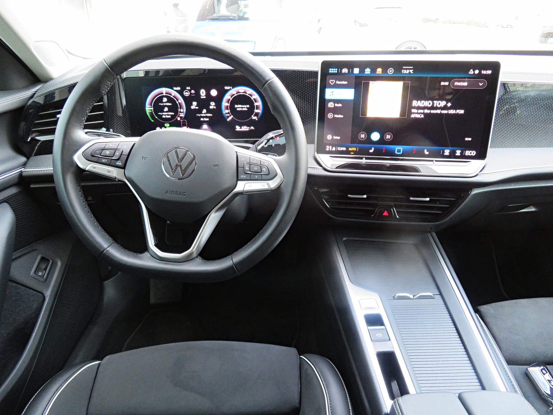VW Passat Variant 1.5 TSI evo2 Plug-In- Hybrid Business DSG-image-4
