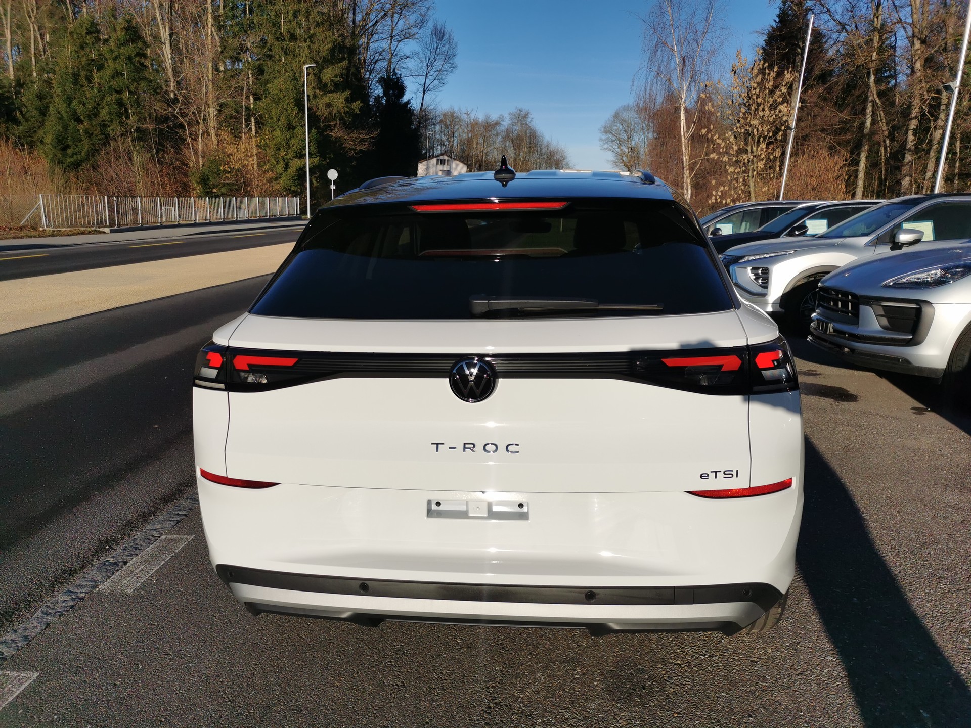 VW T-Roc 1.5 eTSI mHEV Life DSG-image-2