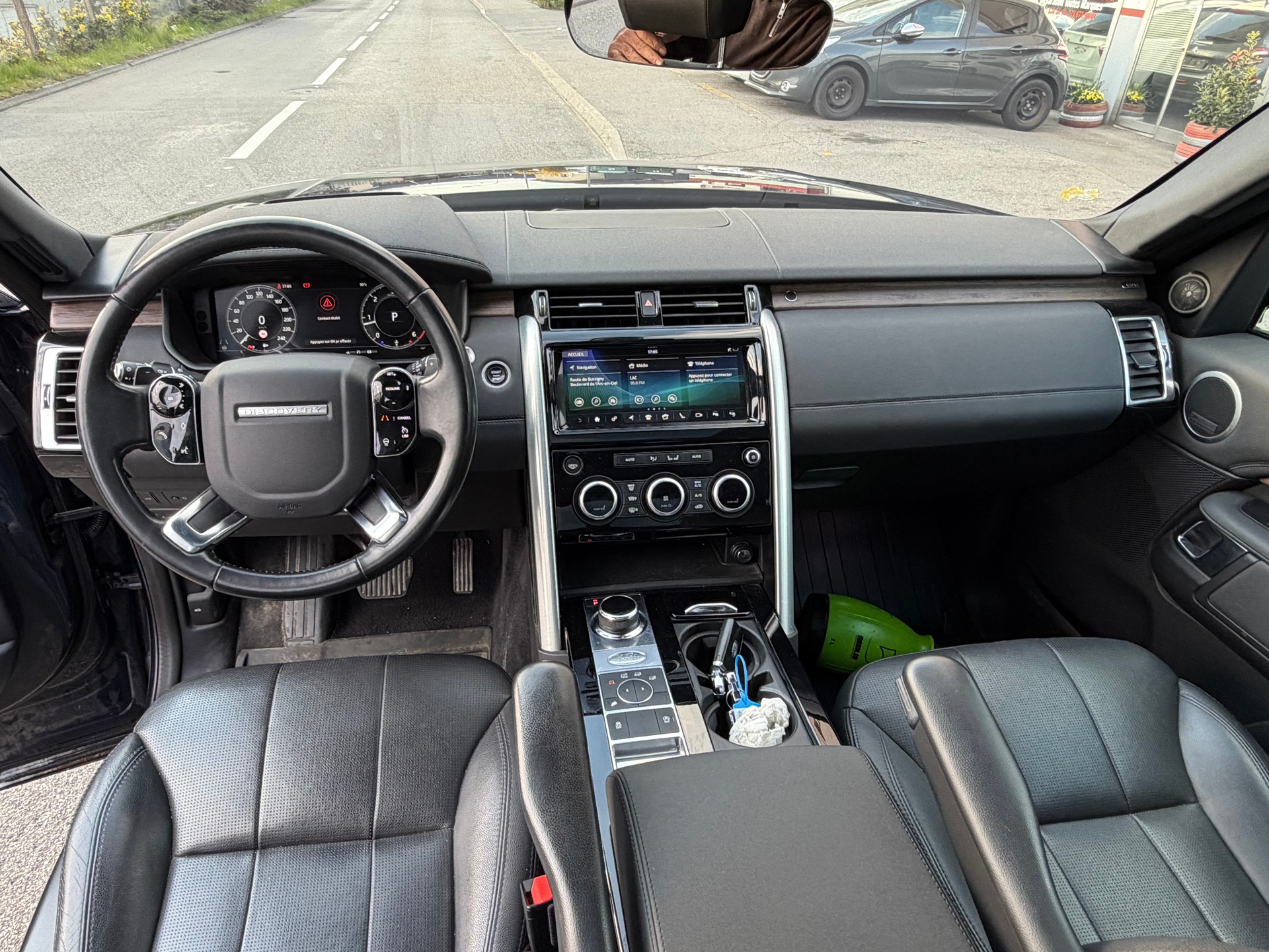LAND ROVER Discovery 2.0 SD4 HSE Luxury Automatic-image-10