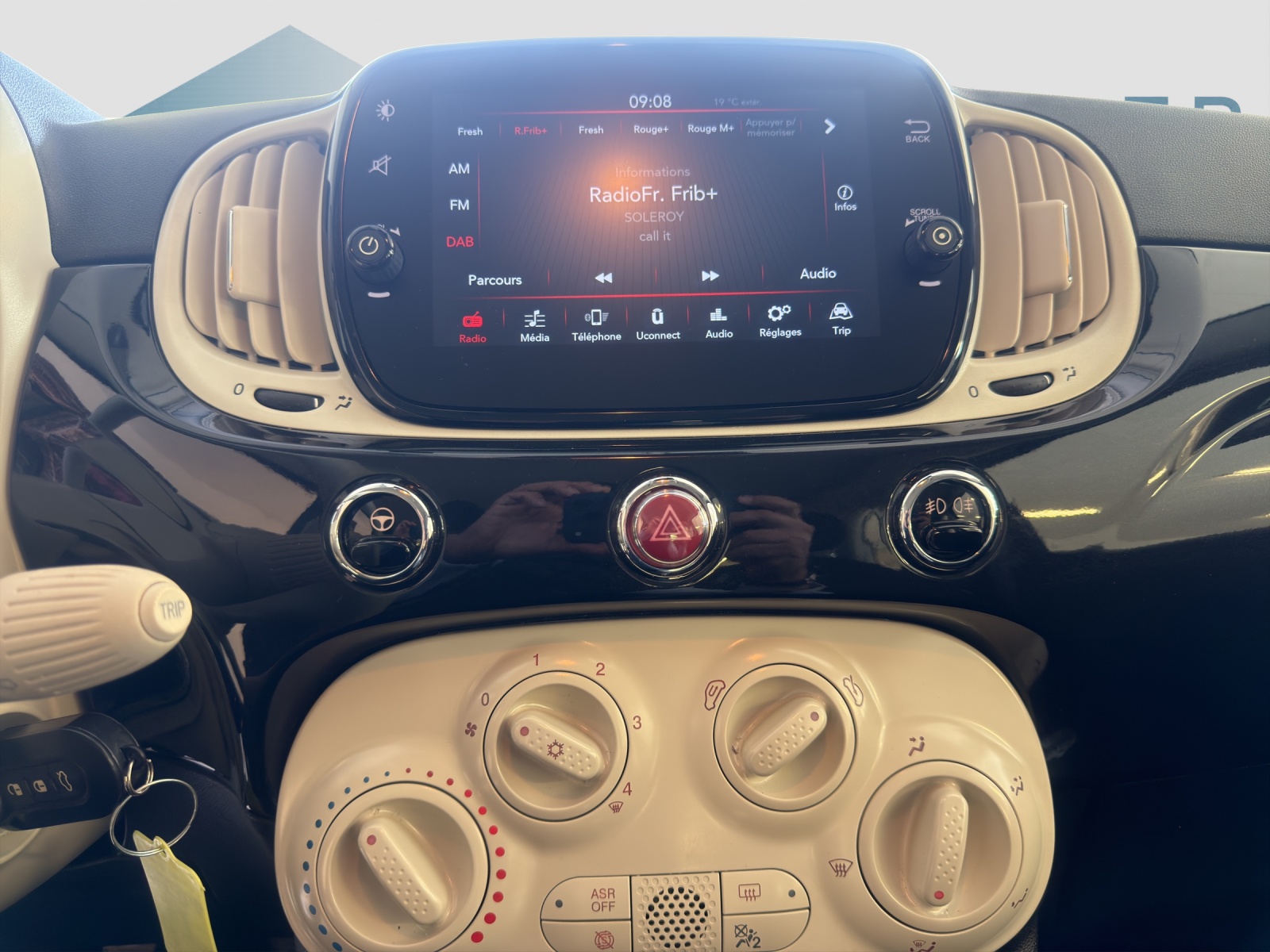 FIAT 500 1.0 Hybrid Cult Edi-image-10