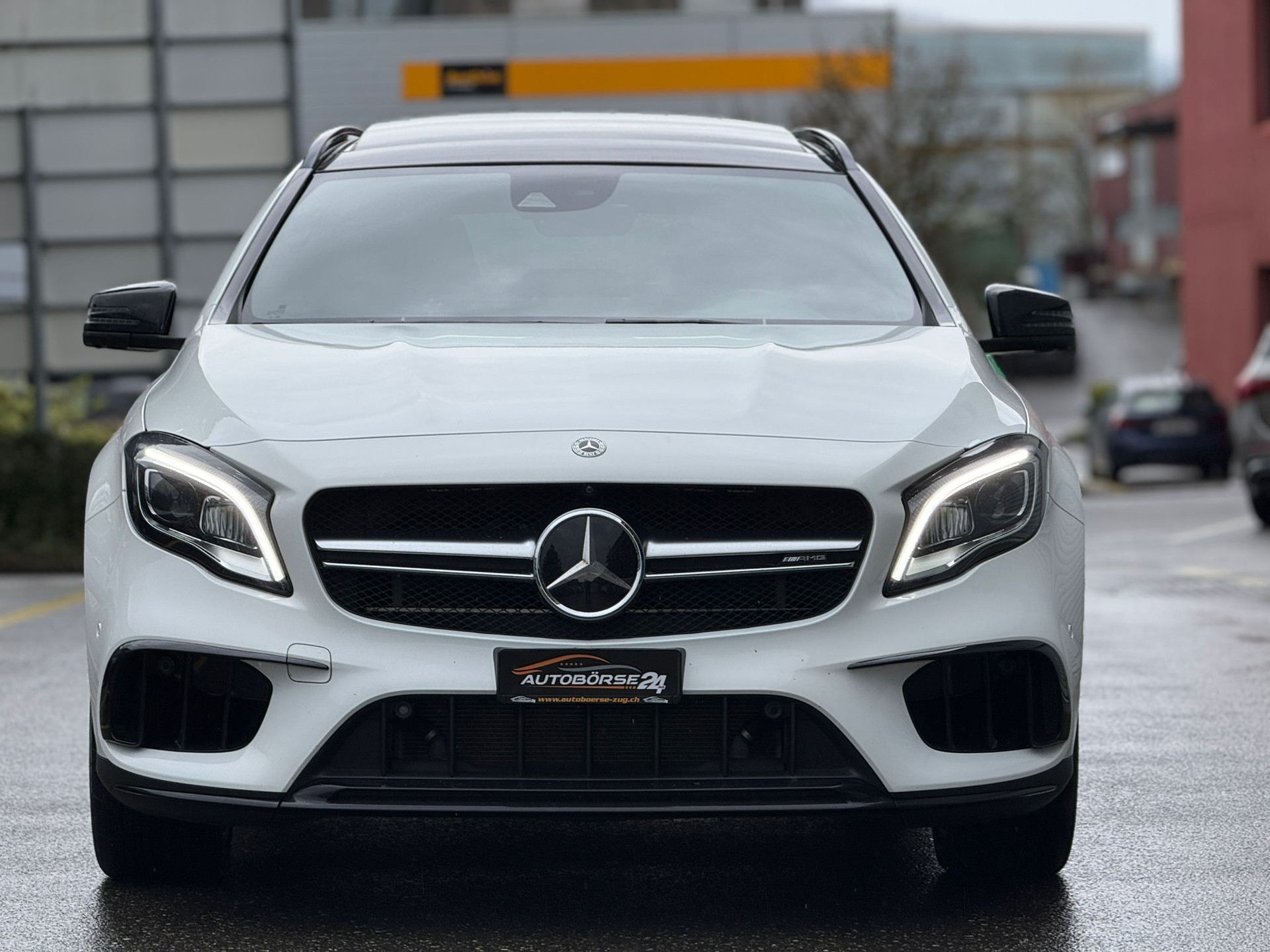 MERCEDES-BENZ GLA 45 AMG 4m-image-2