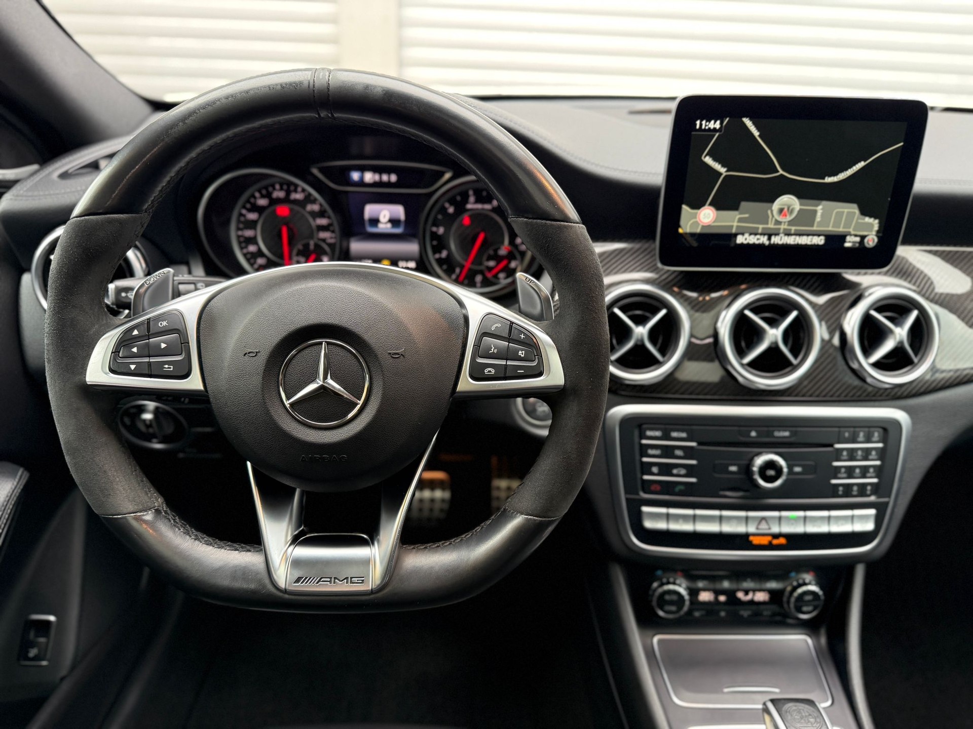 MERCEDES-BENZ GLA 45 AMG 4m-image-14