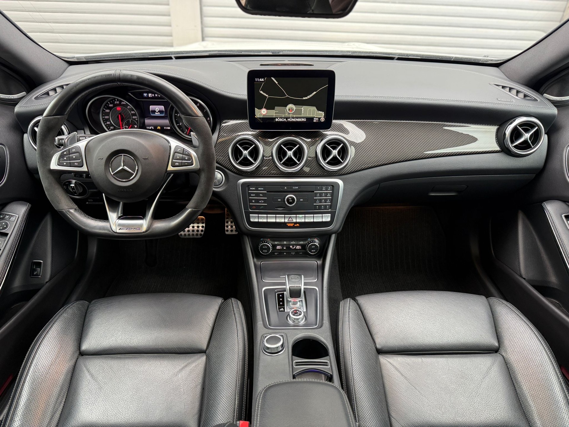 MERCEDES-BENZ GLA 45 AMG 4m-image-13