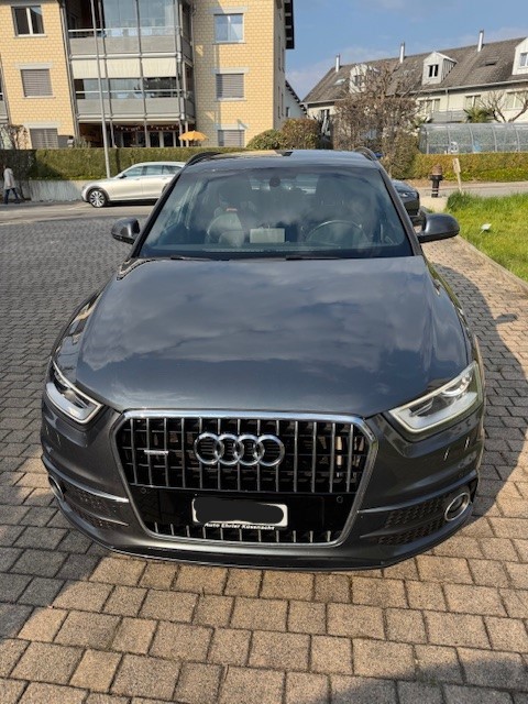 AUDI Q3 2.0 TFSI quattro S-tronic-image-3
