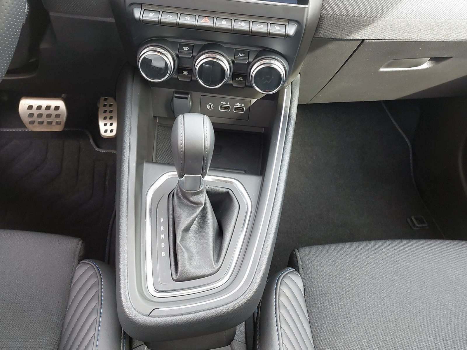 RENAULT Clio 1.6 E-Tech esprit Alpine-image-10