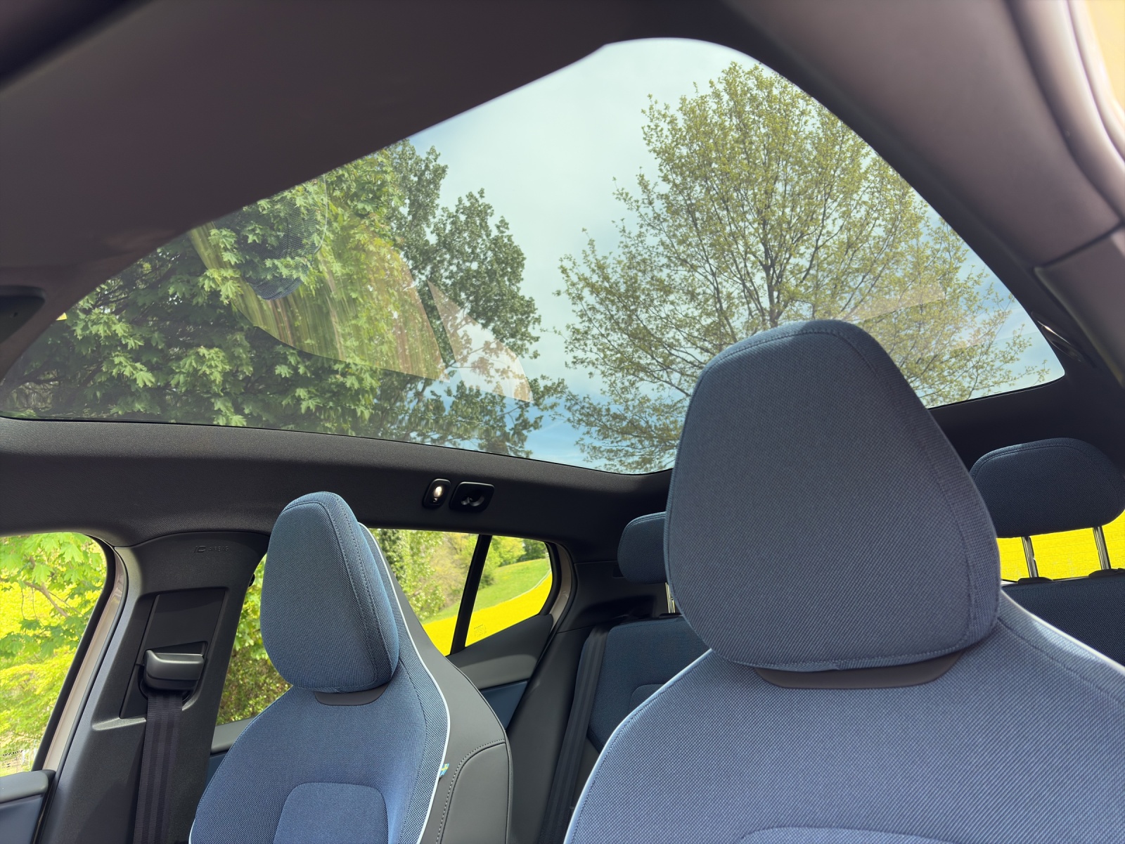 VOLVO EX30 E60 69kWh Twin Ultra-image-16