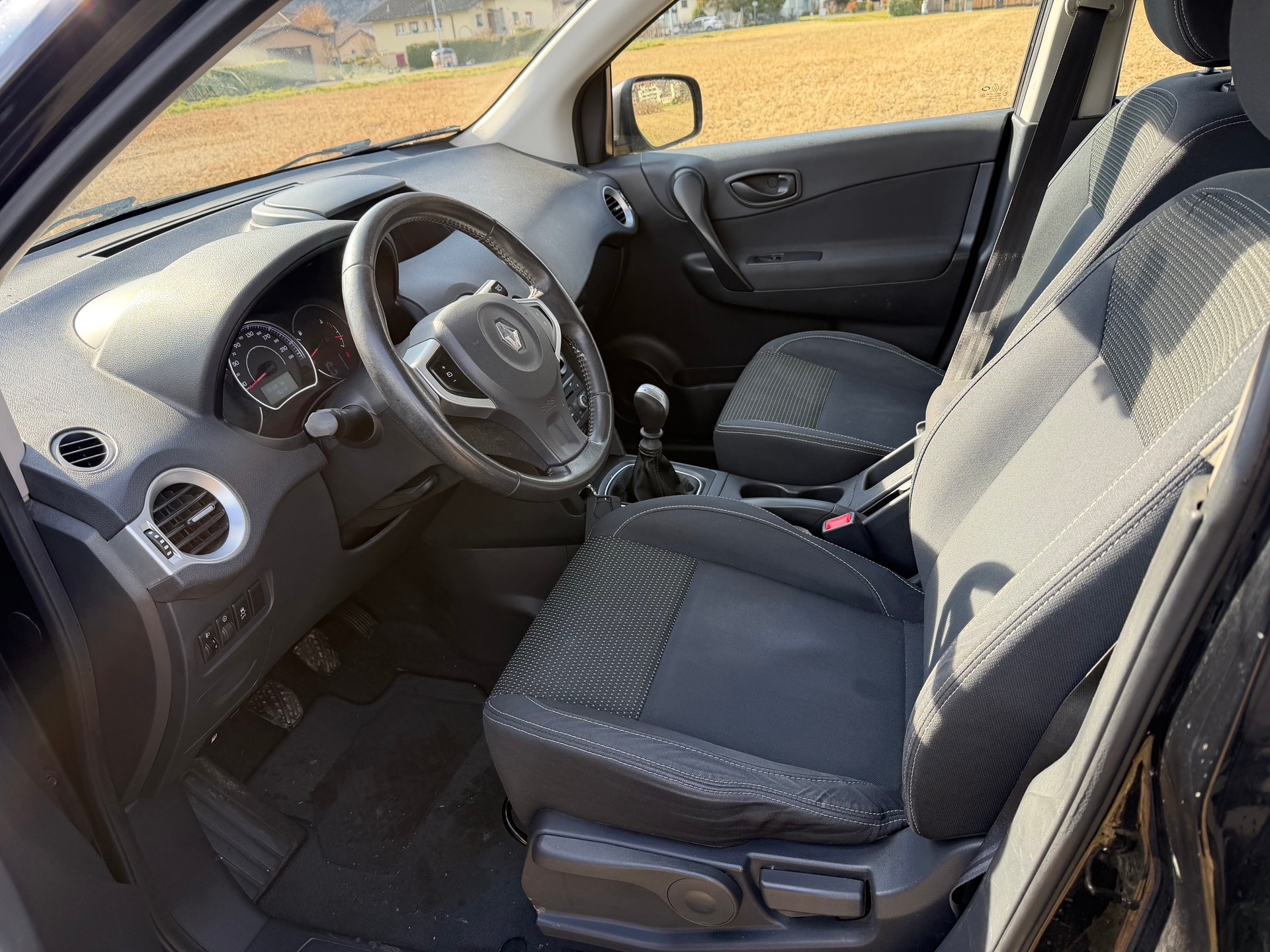 RENAULT Koleos 2.5 Swiss Edition 4x4-image-8