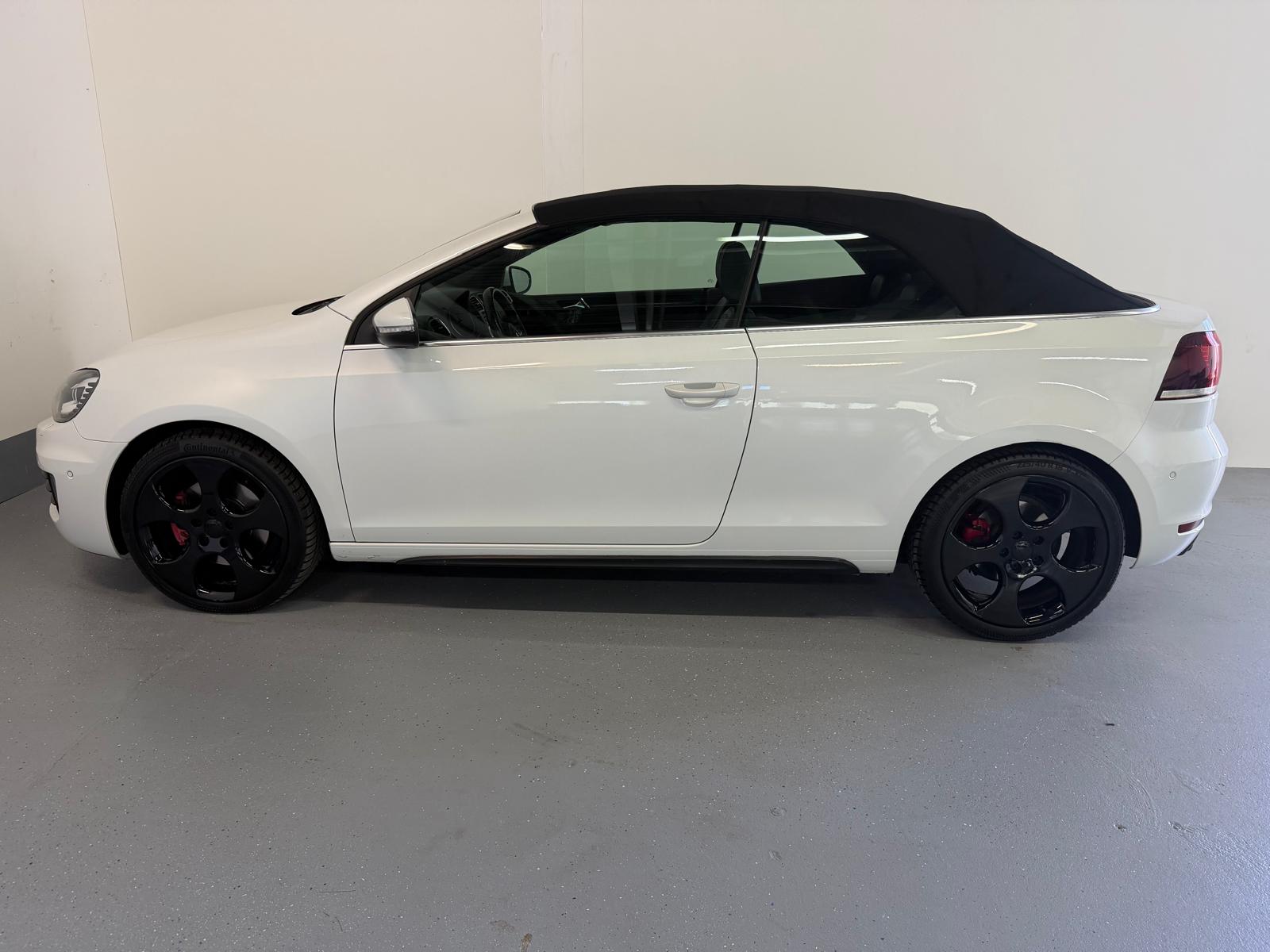 VW Golf Cabrio 2.0 TSI GTI DSG-image-17