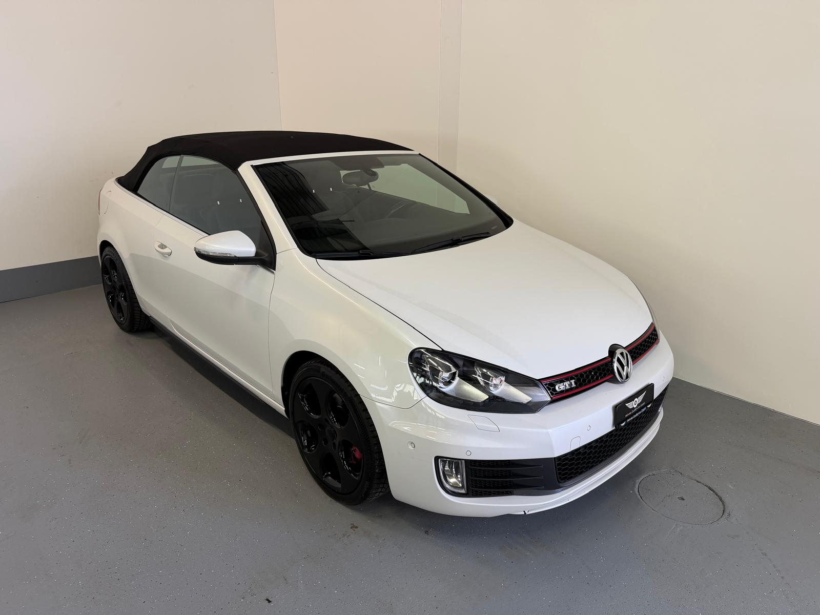 VW Golf Cabrio 2.0 TSI GTI DSG-image-11