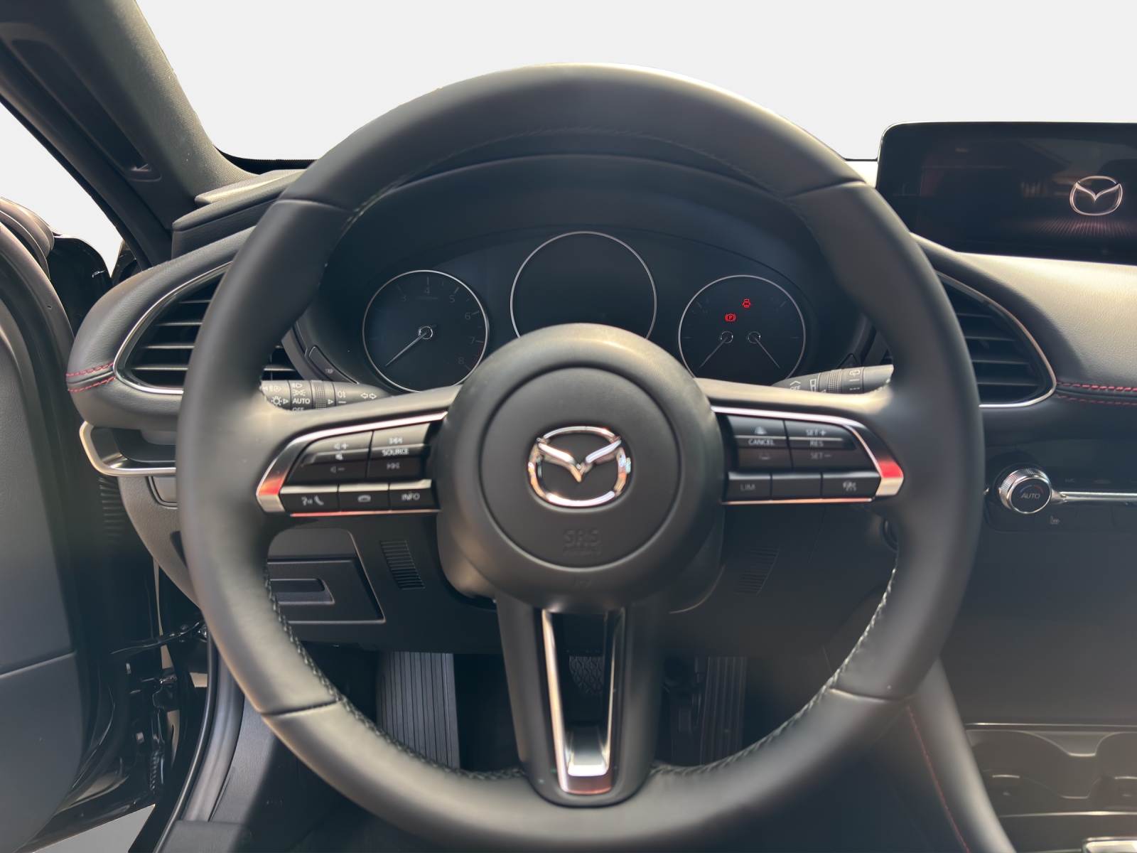 MAZDA 3 2.0/186 Homura 4x4-image-12
