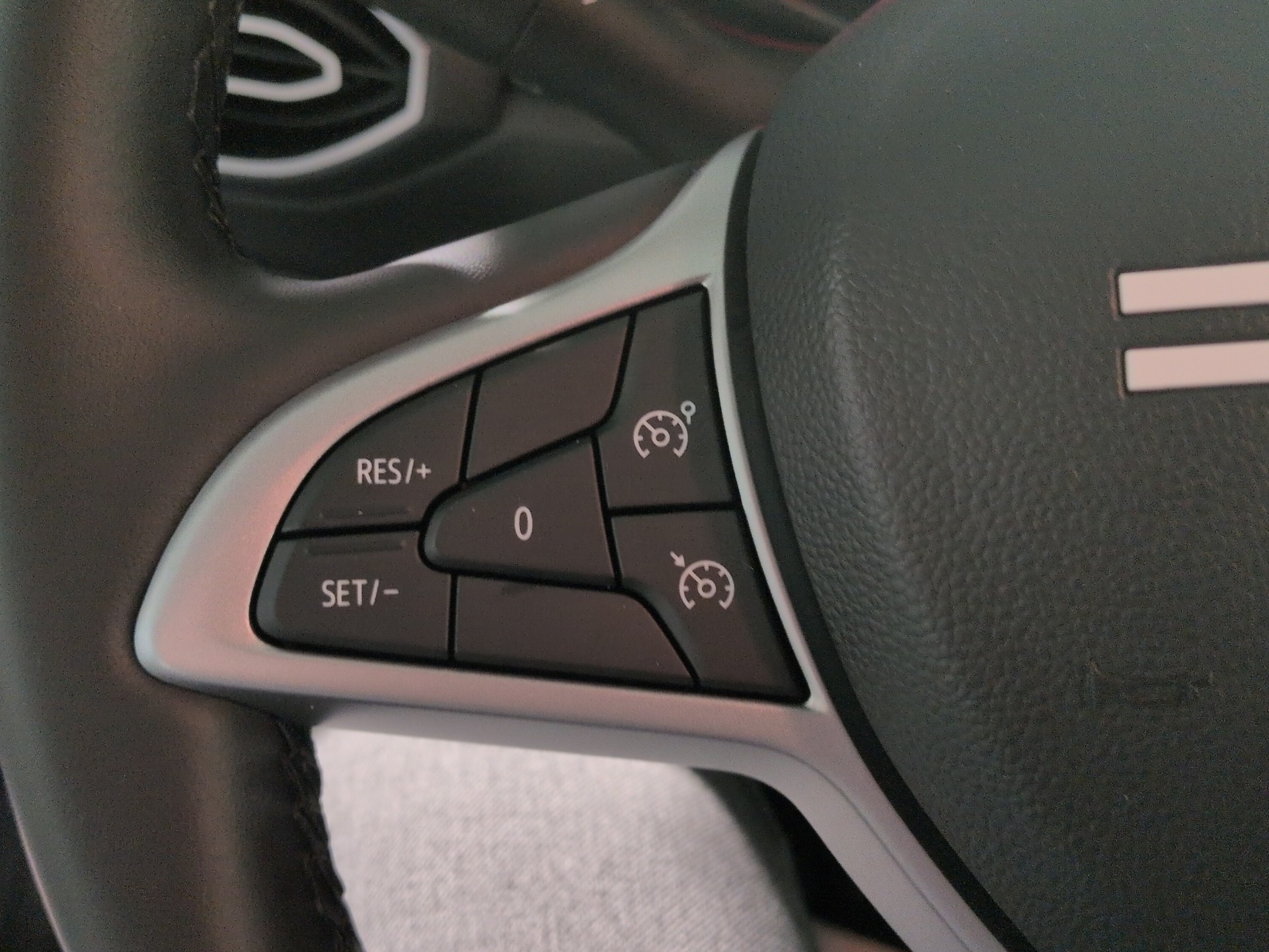 DACIA Sandero TCe 90 Expression CVT-image-19