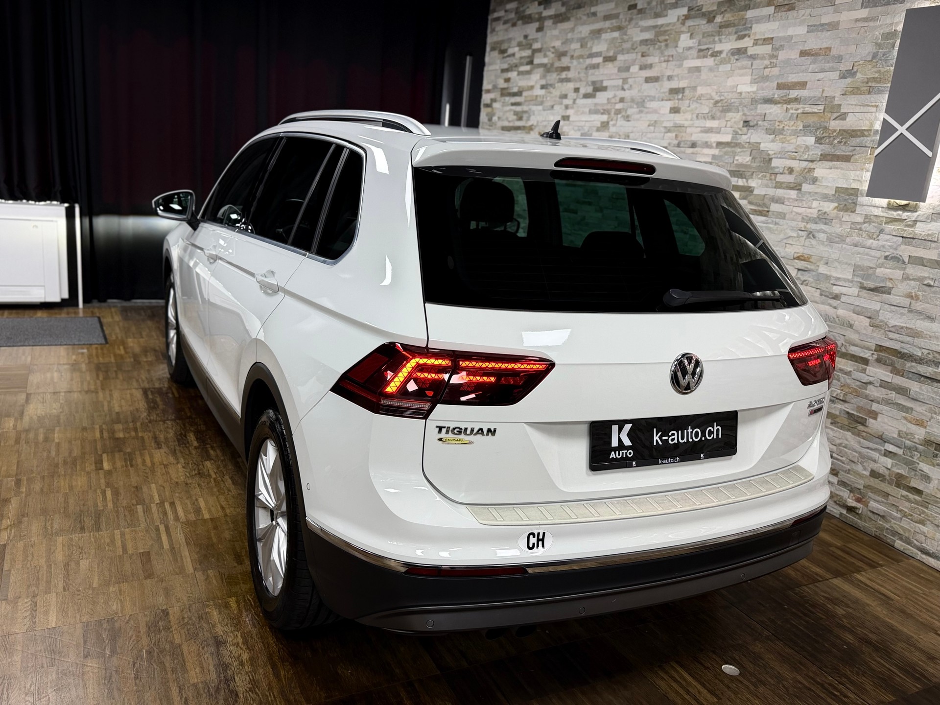 VW Tiguan 2.0TSI Highline 4Motion DSG-image-1