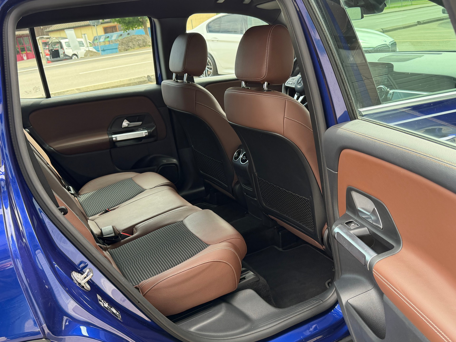 MERCEDES-BENZ GLB 220 d 4Matic Progressive 8G-Tronic-image-14