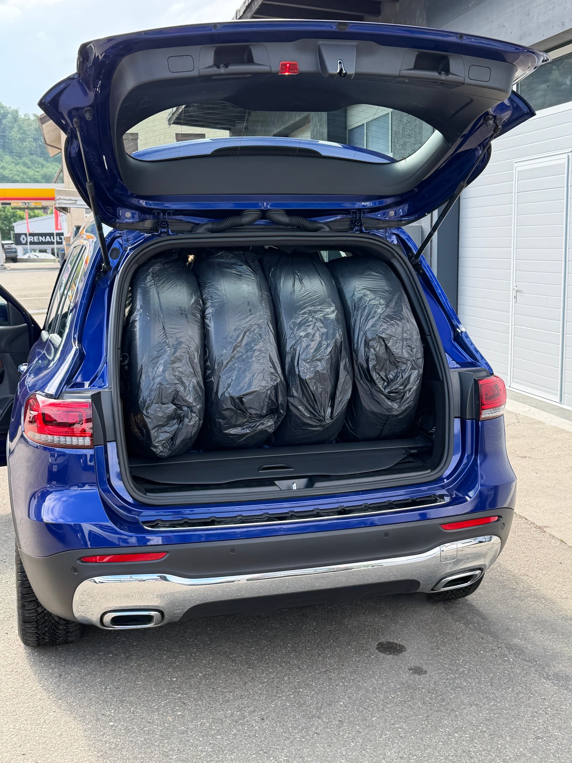 MERCEDES-BENZ GLB 220 d 4Matic Progressive 8G-Tronic-image-5