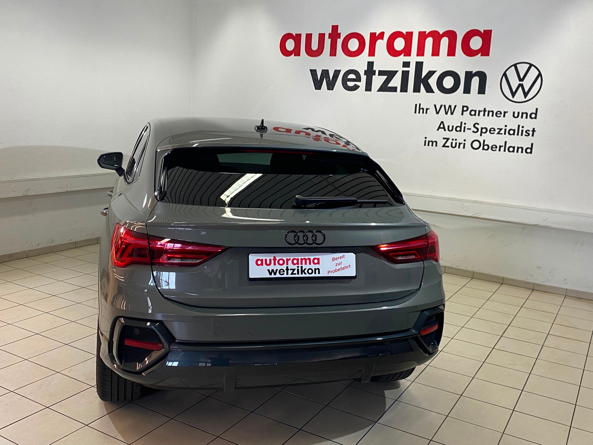 AUDI Q3 Sportback 35 TFSI Attraction S-tronic-image-3