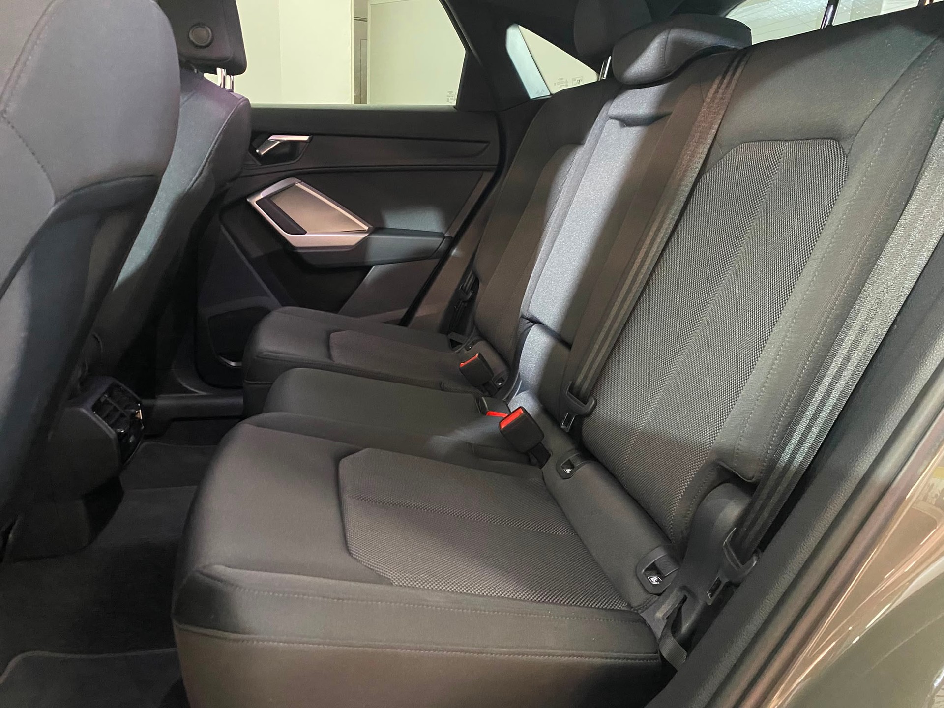 AUDI Q3 Sportback 35 TFSI Attraction S-tronic-image-9
