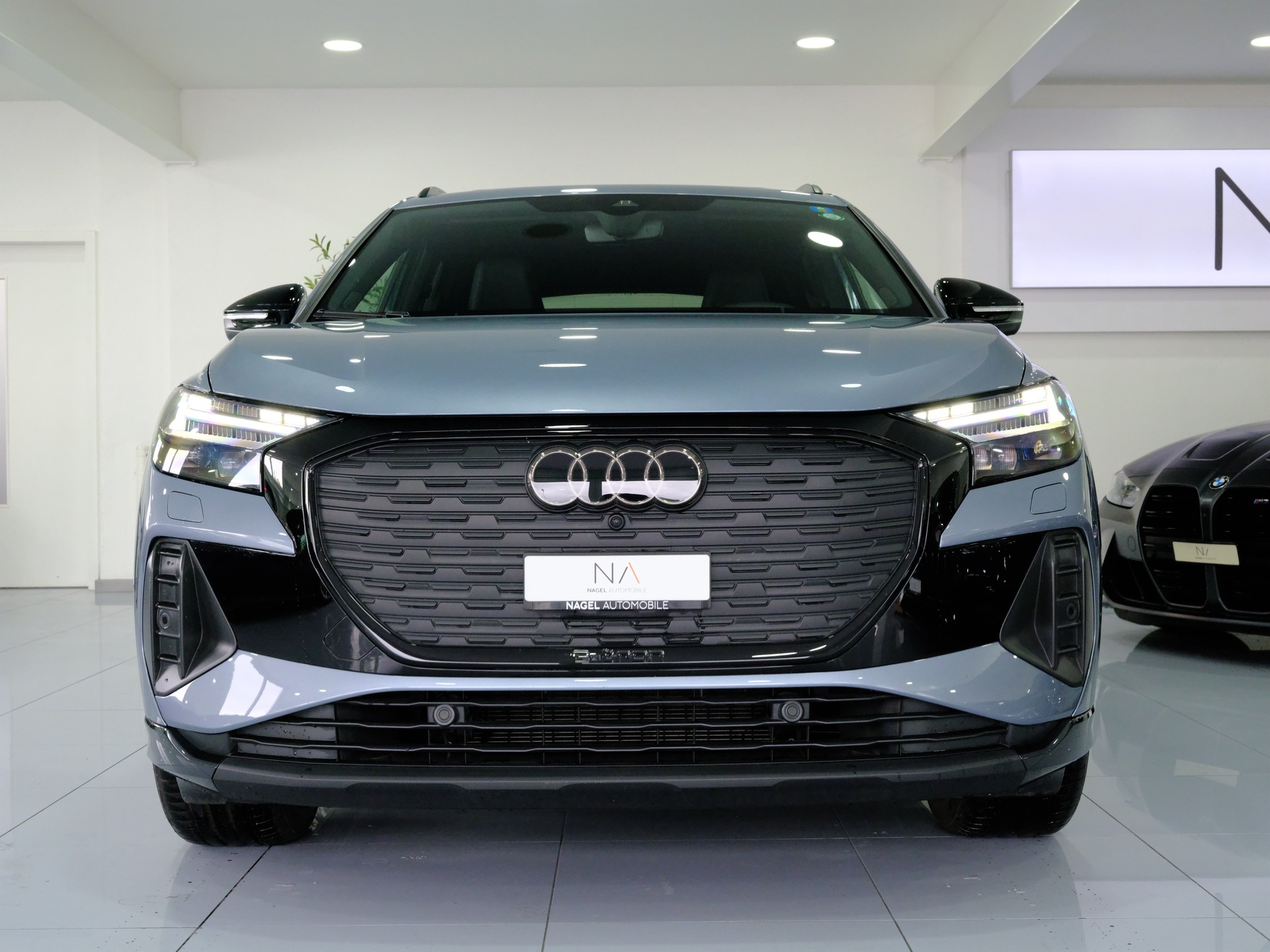AUDI Q4 Sportback e-tron 45 quattro-showroom-element-2