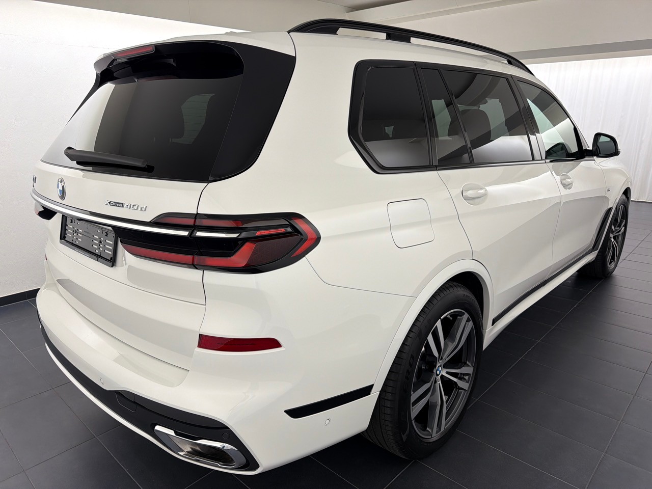 BMW X7 xDr 48V 40d M Sport-showroom-element-2
