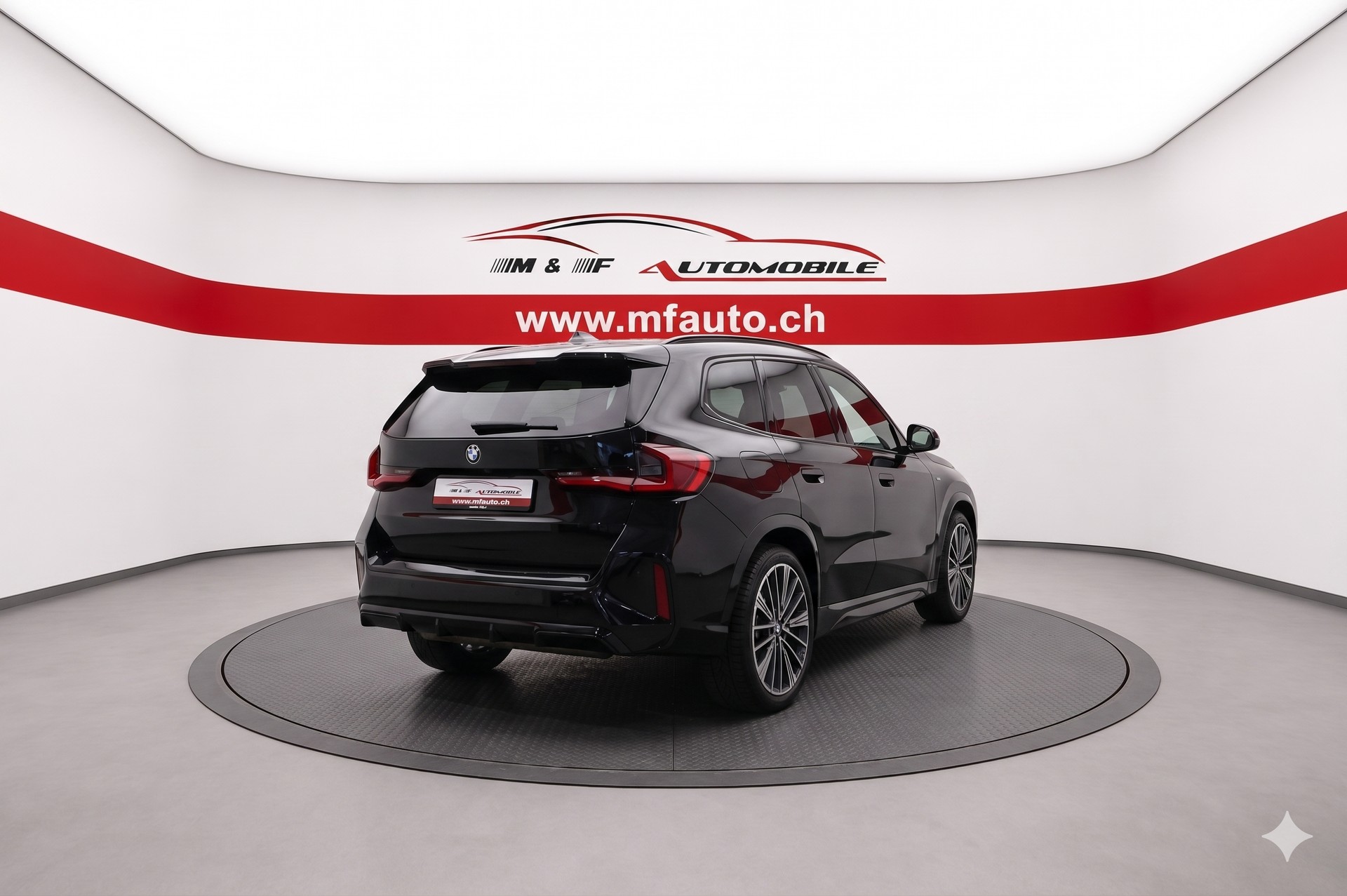 BMW X1 30e xDrive M-SSPORT CH FAHRZEUG-image-4