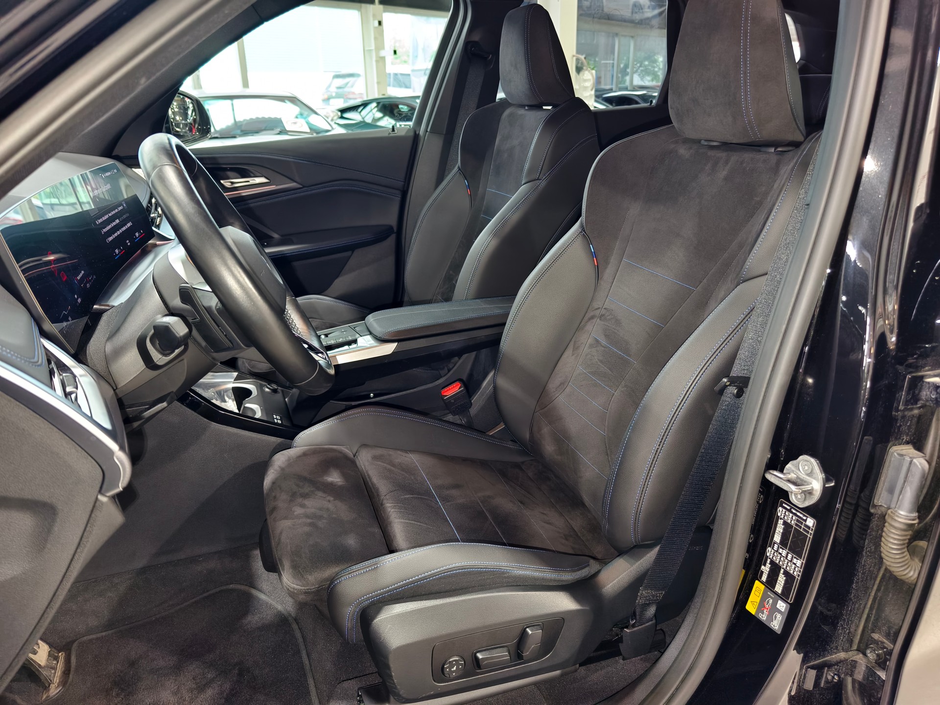 BMW X1 30e xDrive M-SSPORT CH FAHRZEUG-image-7