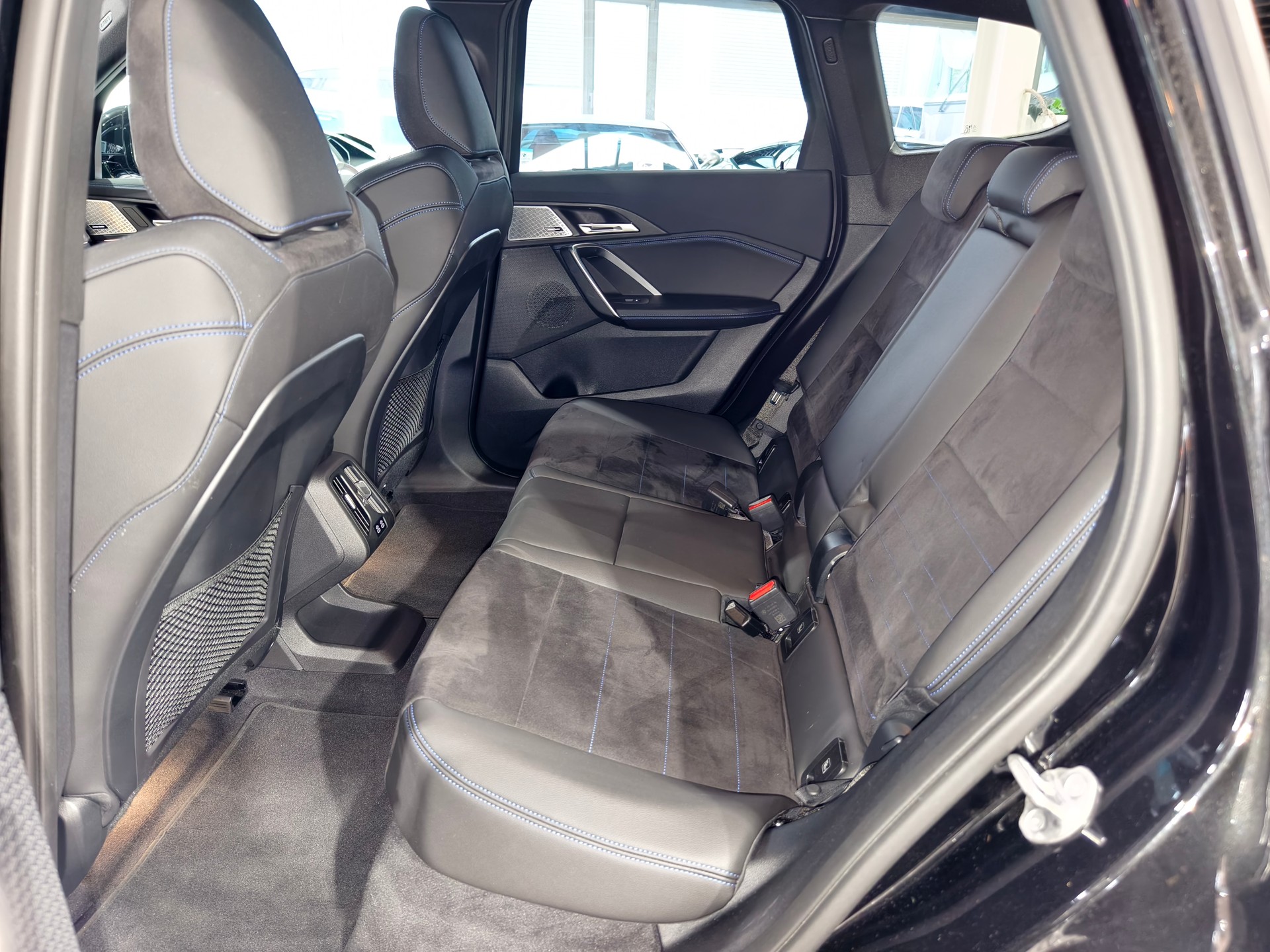 BMW X1 30e xDrive M-SSPORT CH FAHRZEUG-image-8