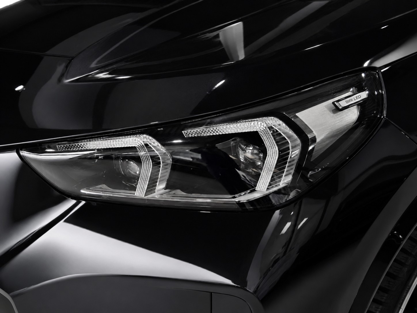 BMW X1 30e xDrive M-SSPORT CH FAHRZEUG-image-24