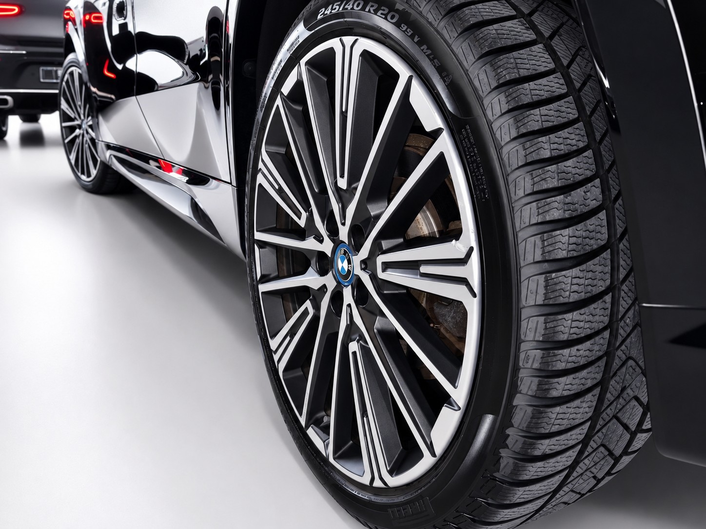 BMW X1 30e xDrive M-SSPORT CH FAHRZEUG-image-29