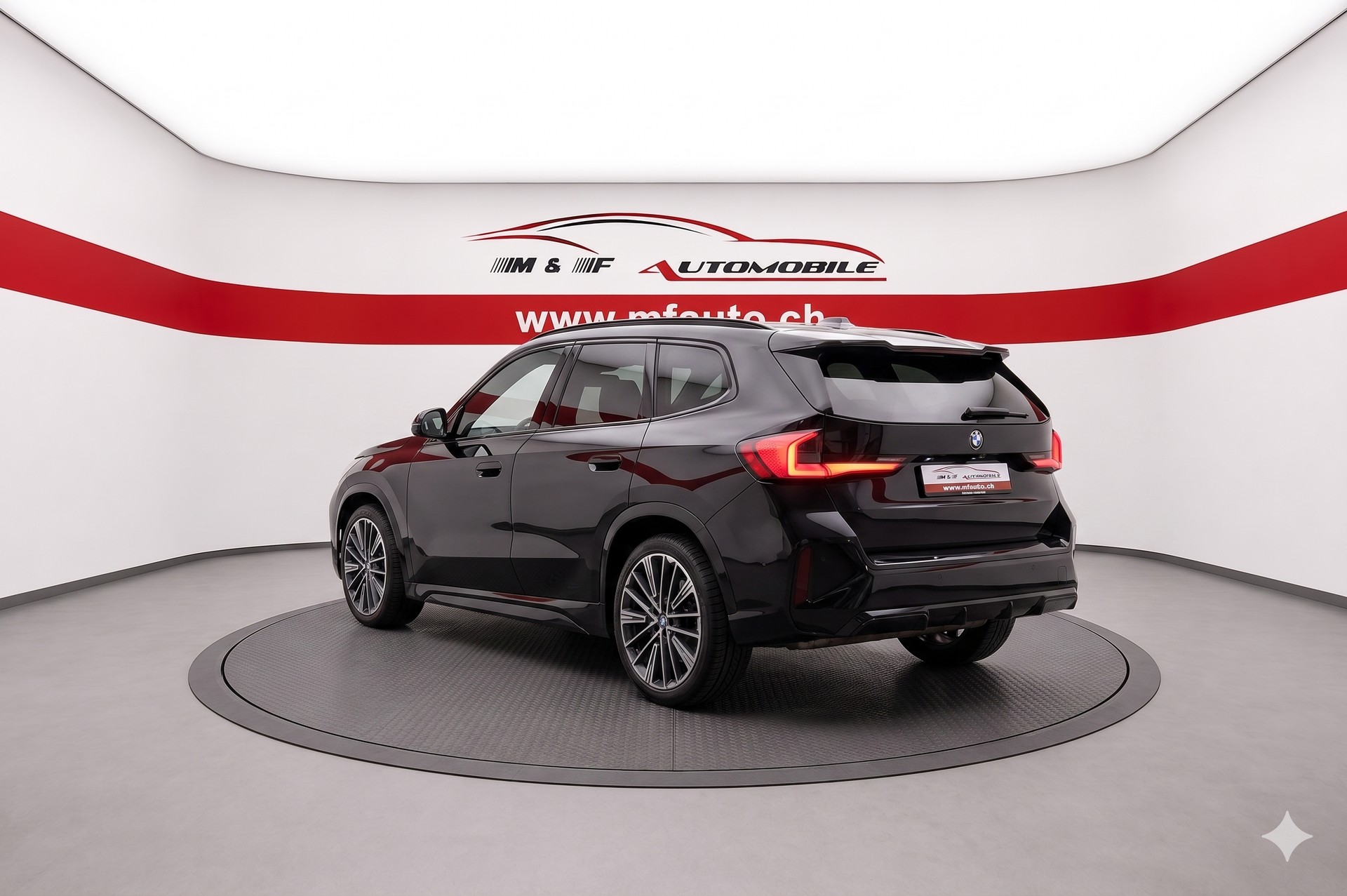 BMW X1 30e xDrive M-SSPORT CH FAHRZEUG-image-3
