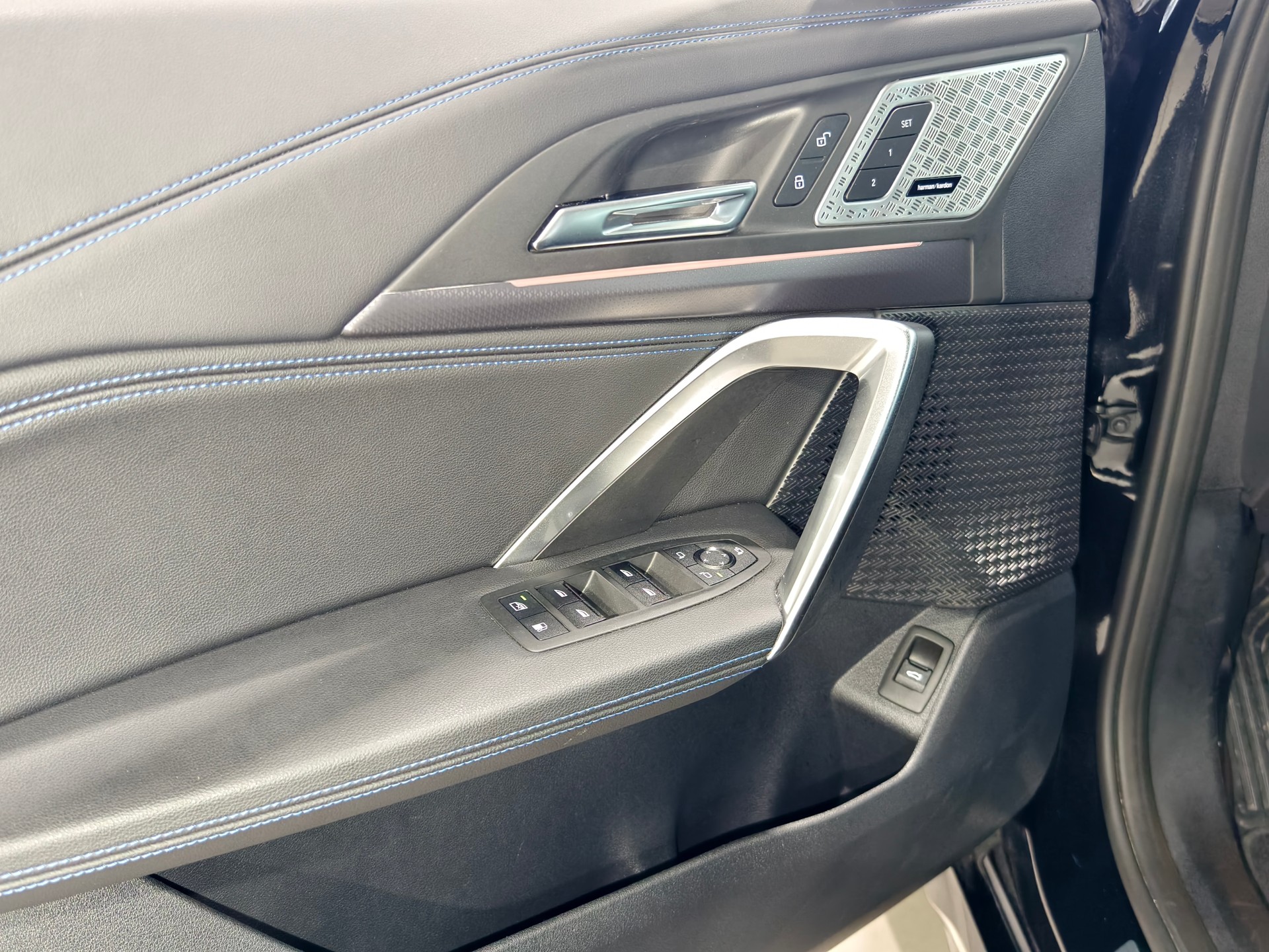 BMW X1 30e xDrive M-SSPORT CH FAHRZEUG-image-17