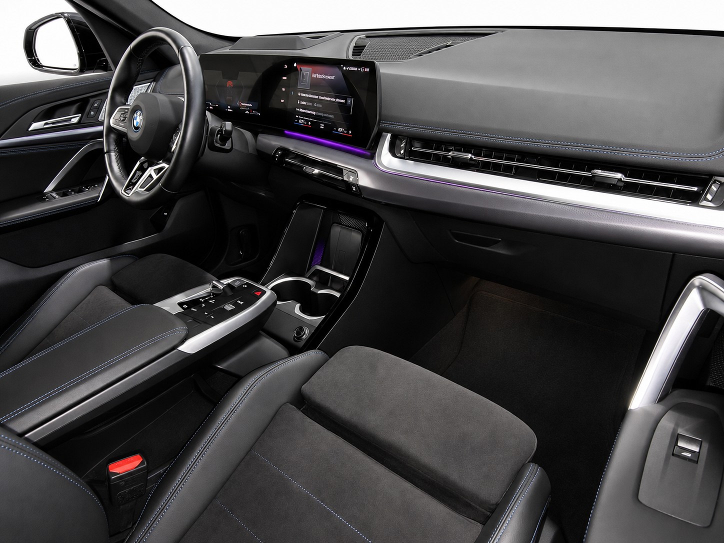 BMW X1 30e xDrive M-SSPORT CH FAHRZEUG-image-12