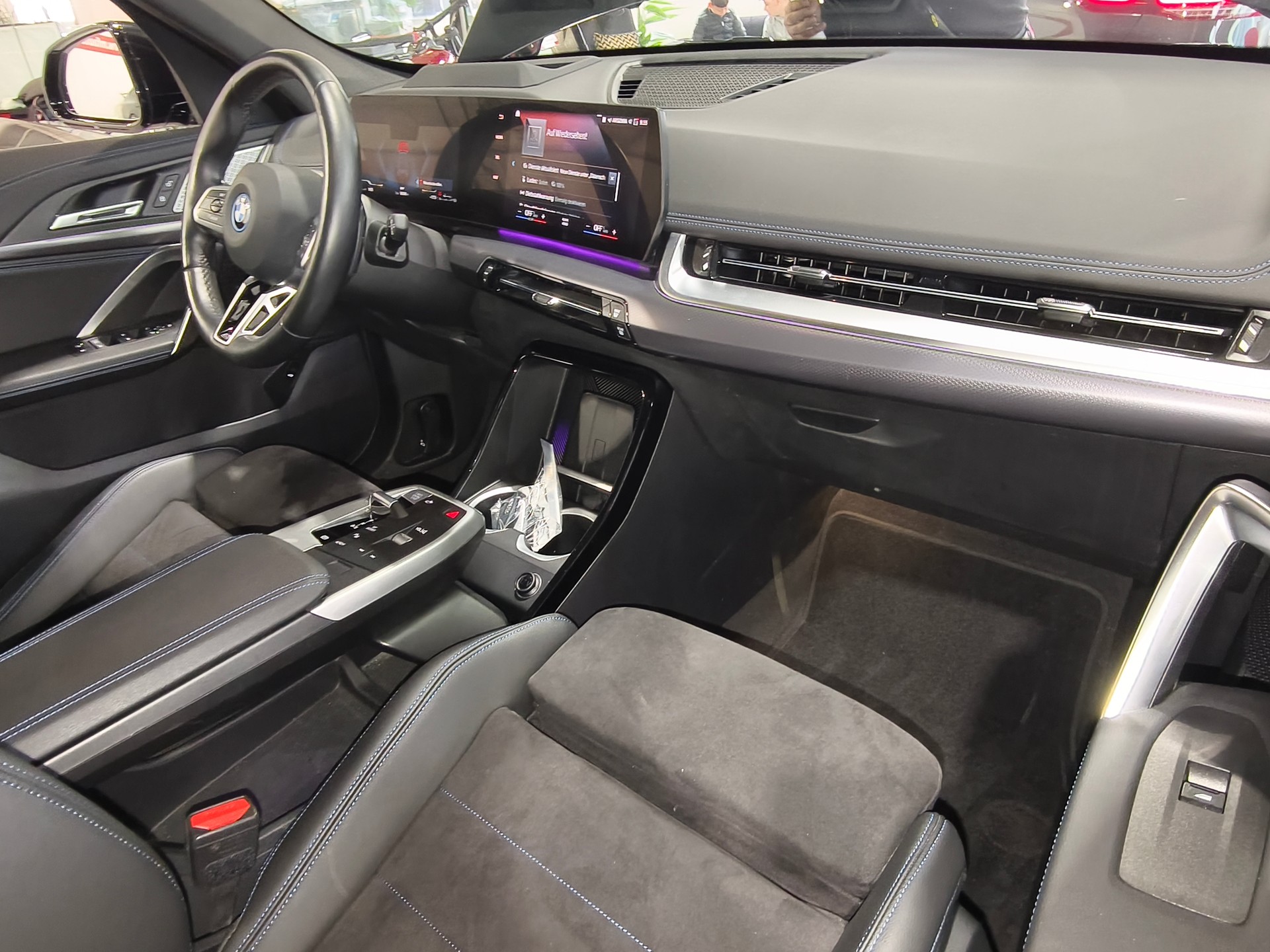BMW X1 30e xDrive M-SSPORT CH FAHRZEUG-image-15