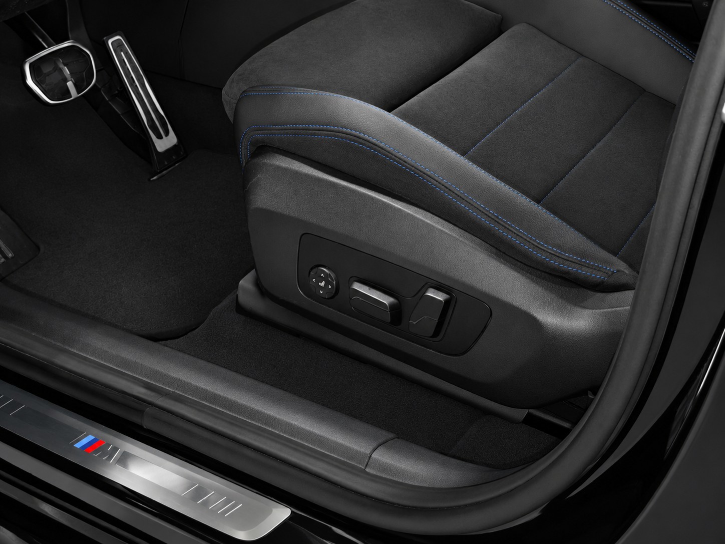 BMW X1 30e xDrive M-SSPORT CH FAHRZEUG-image-14