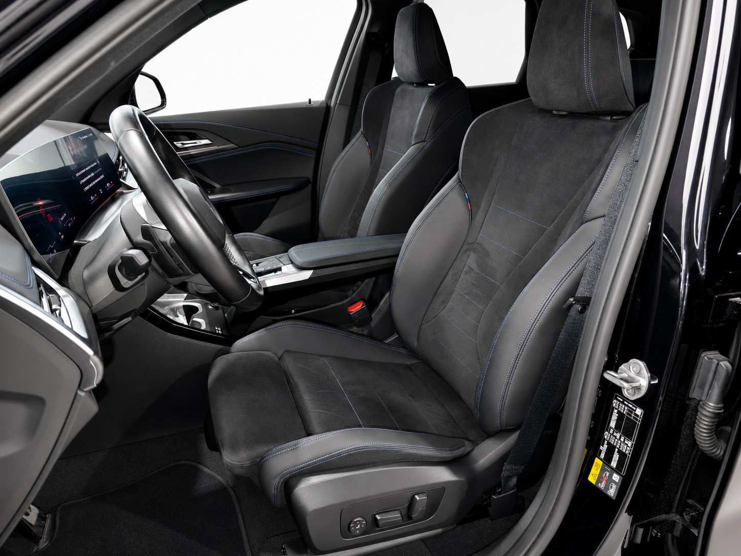 BMW X1 30e xDrive M-SSPORT CH FAHRZEUG-image-7