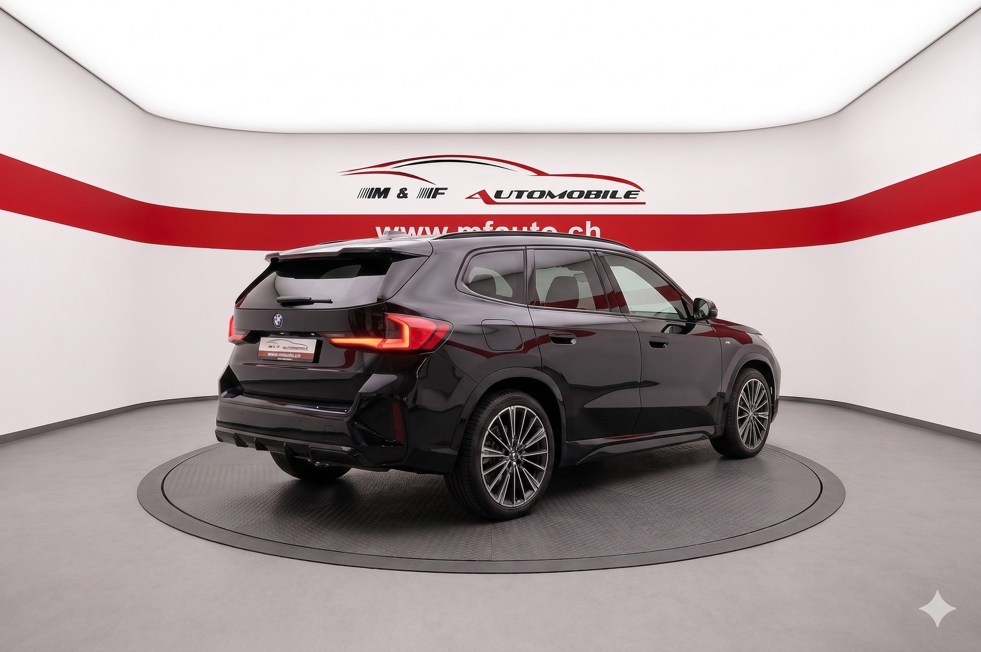 BMW X1 30e xDrive M-SSPORT CH FAHRZEUG-image-6