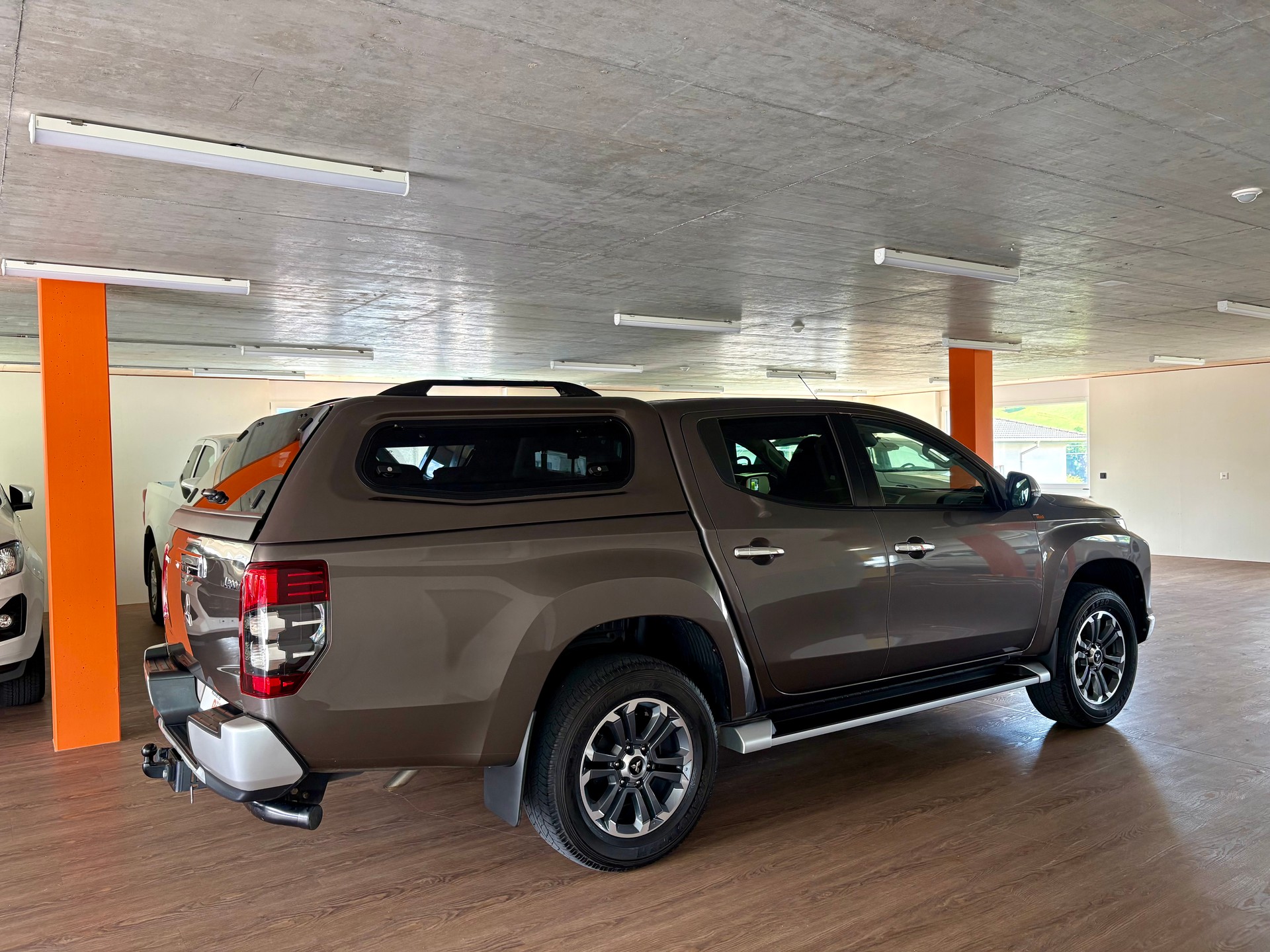 MITSUBISHI L 200 2.2 Style Double Cab Automat-image-7